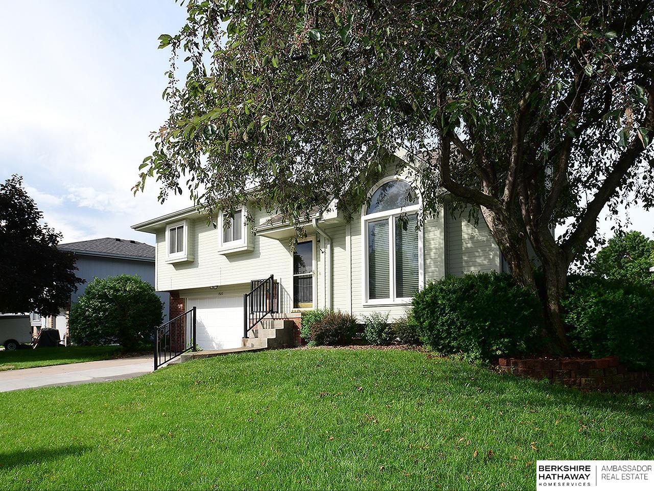 Omaha, Nebraska 68144, United States, 3 Bedrooms Bedrooms, ,2 BathroomsBathrooms,Residential,Active,154880