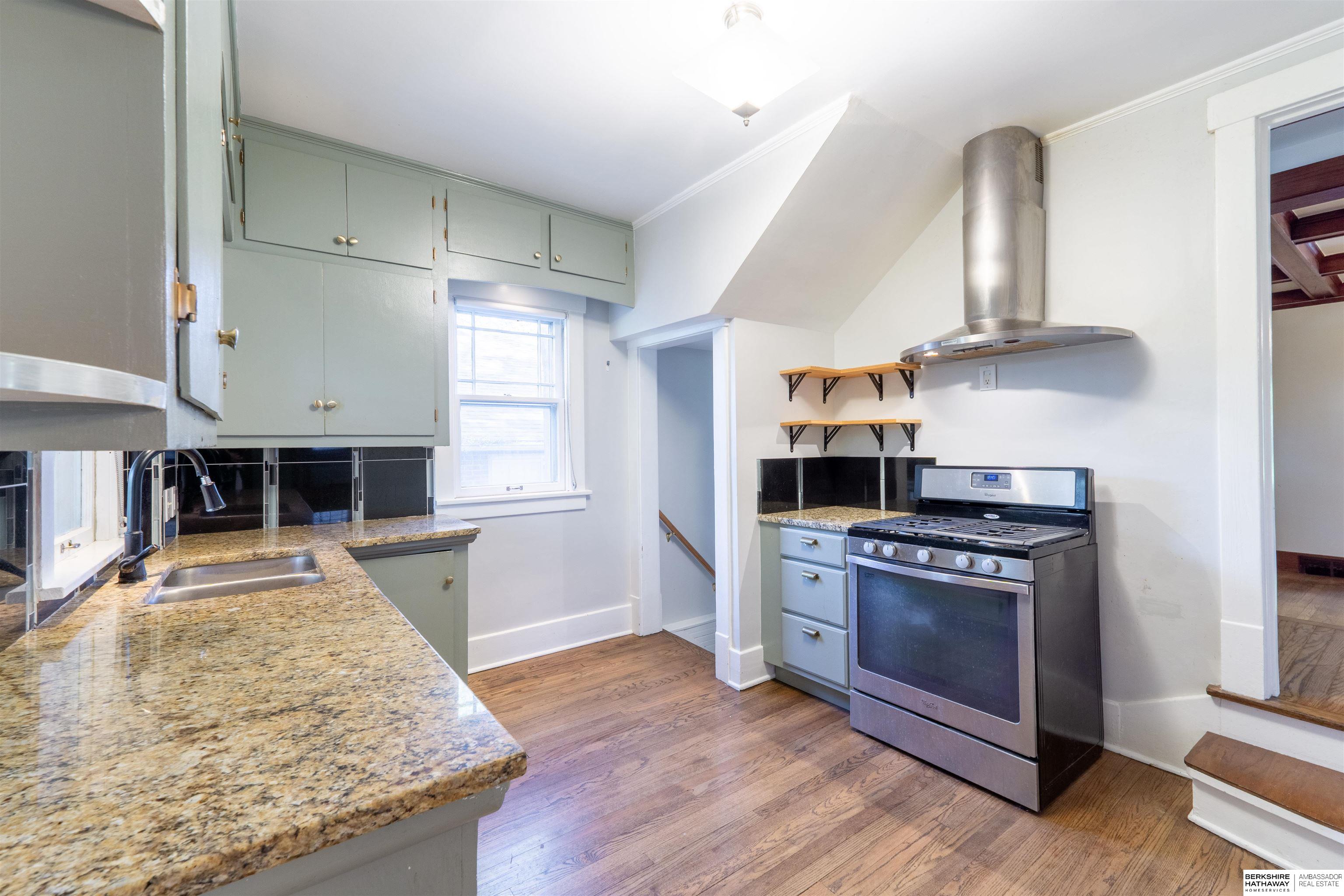 Omaha, Nebraska 68131, United States, 3 Bedrooms Bedrooms, ,2 BathroomsBathrooms,Residential,Active,232477