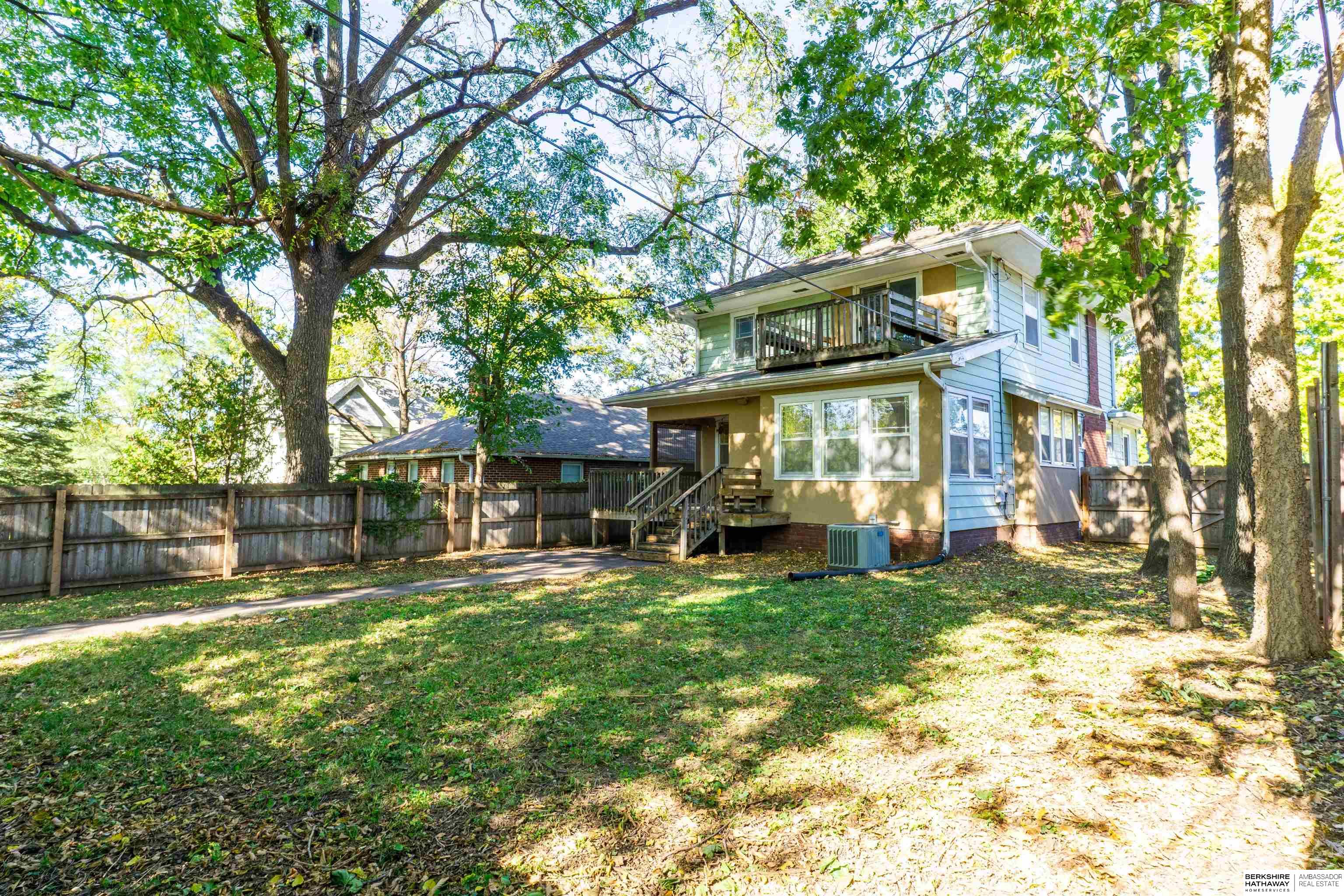 Omaha, Nebraska 68131, United States, 3 Bedrooms Bedrooms, ,2 BathroomsBathrooms,Residential,Active,232477