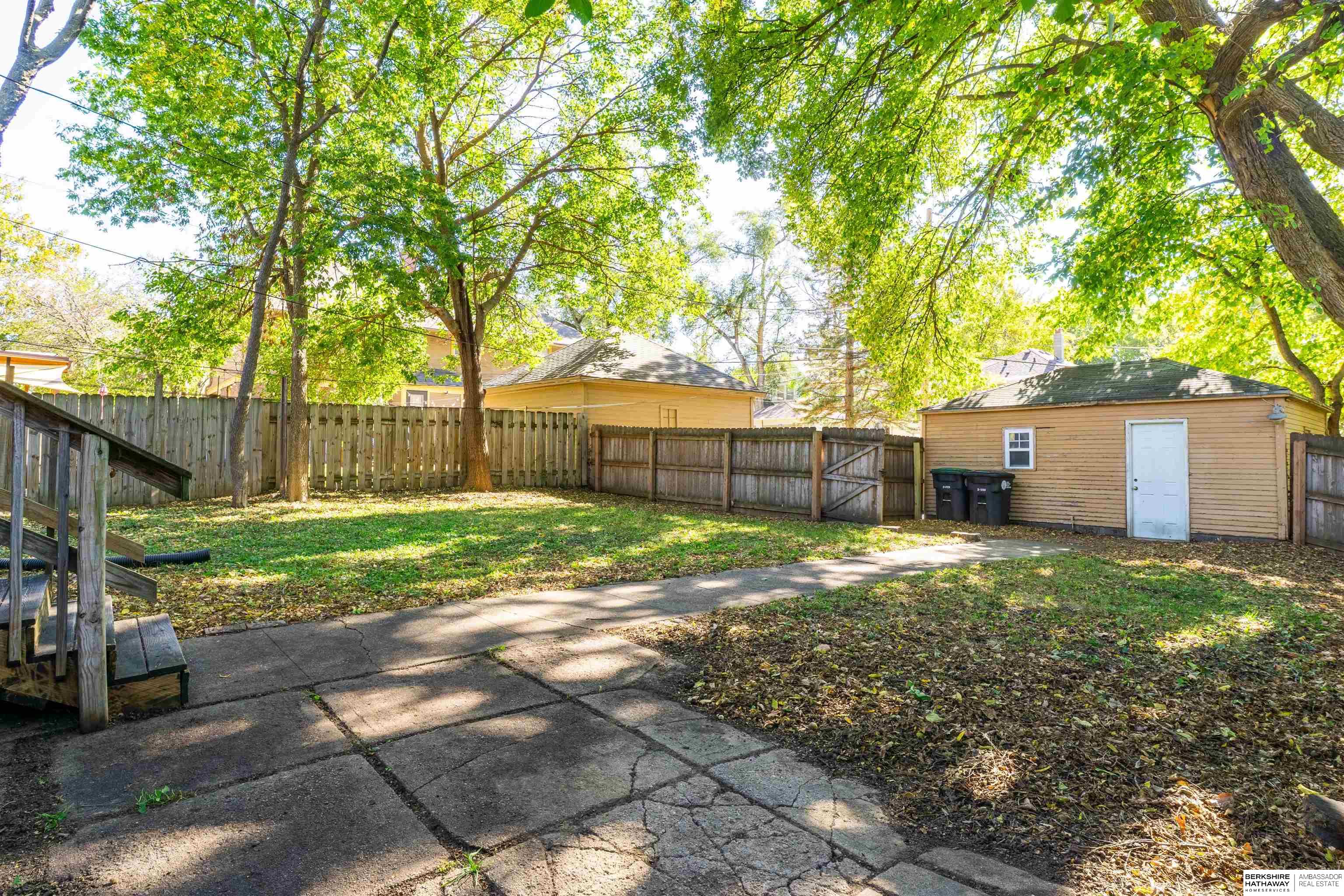 Omaha, Nebraska 68131, United States, 3 Bedrooms Bedrooms, ,2 BathroomsBathrooms,Residential,Active,232477