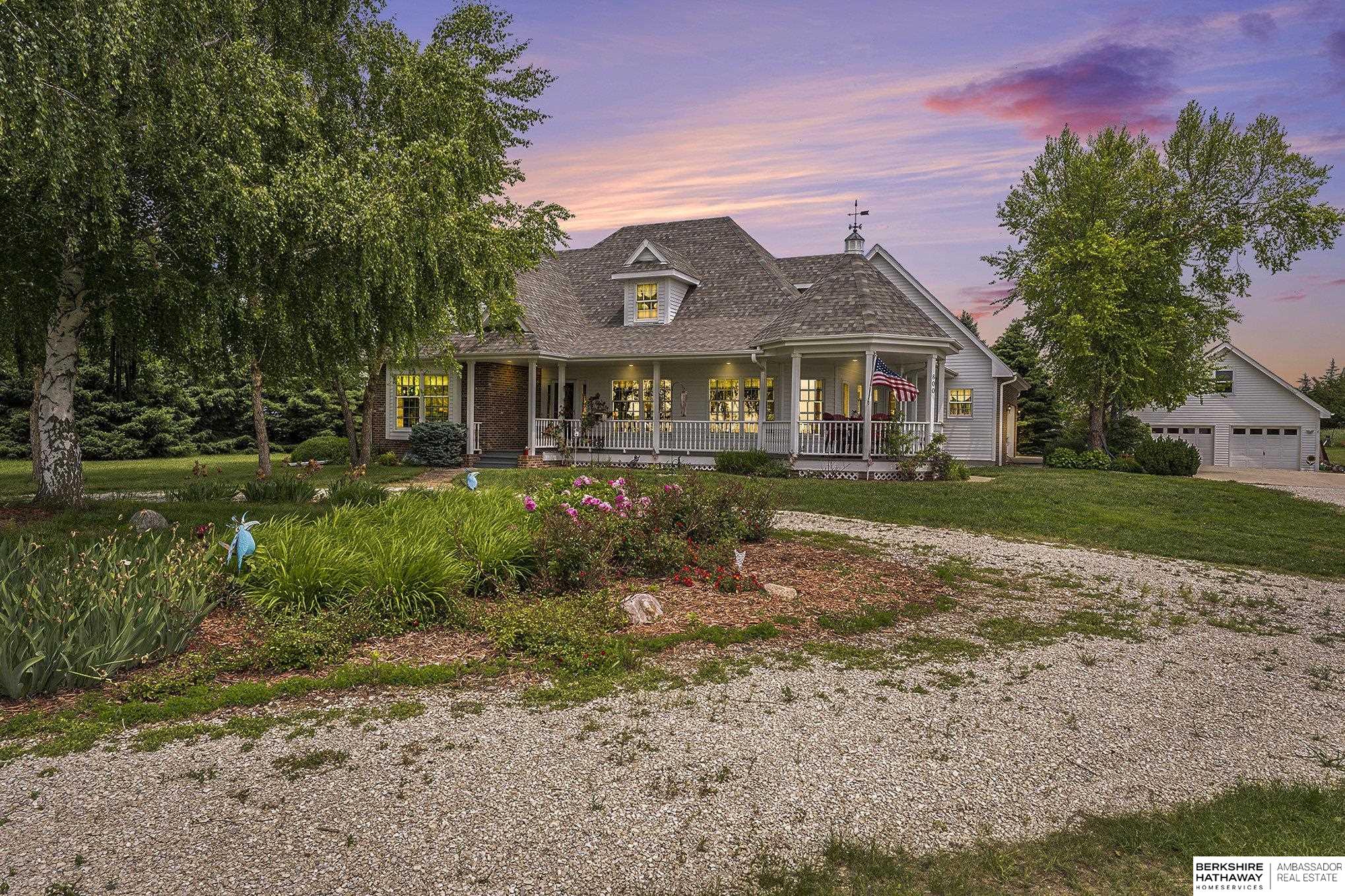 Tekamah, Nebraska 68061, United States, 4 Bedrooms Bedrooms, ,3 BathroomsBathrooms,Residential,Active,158119