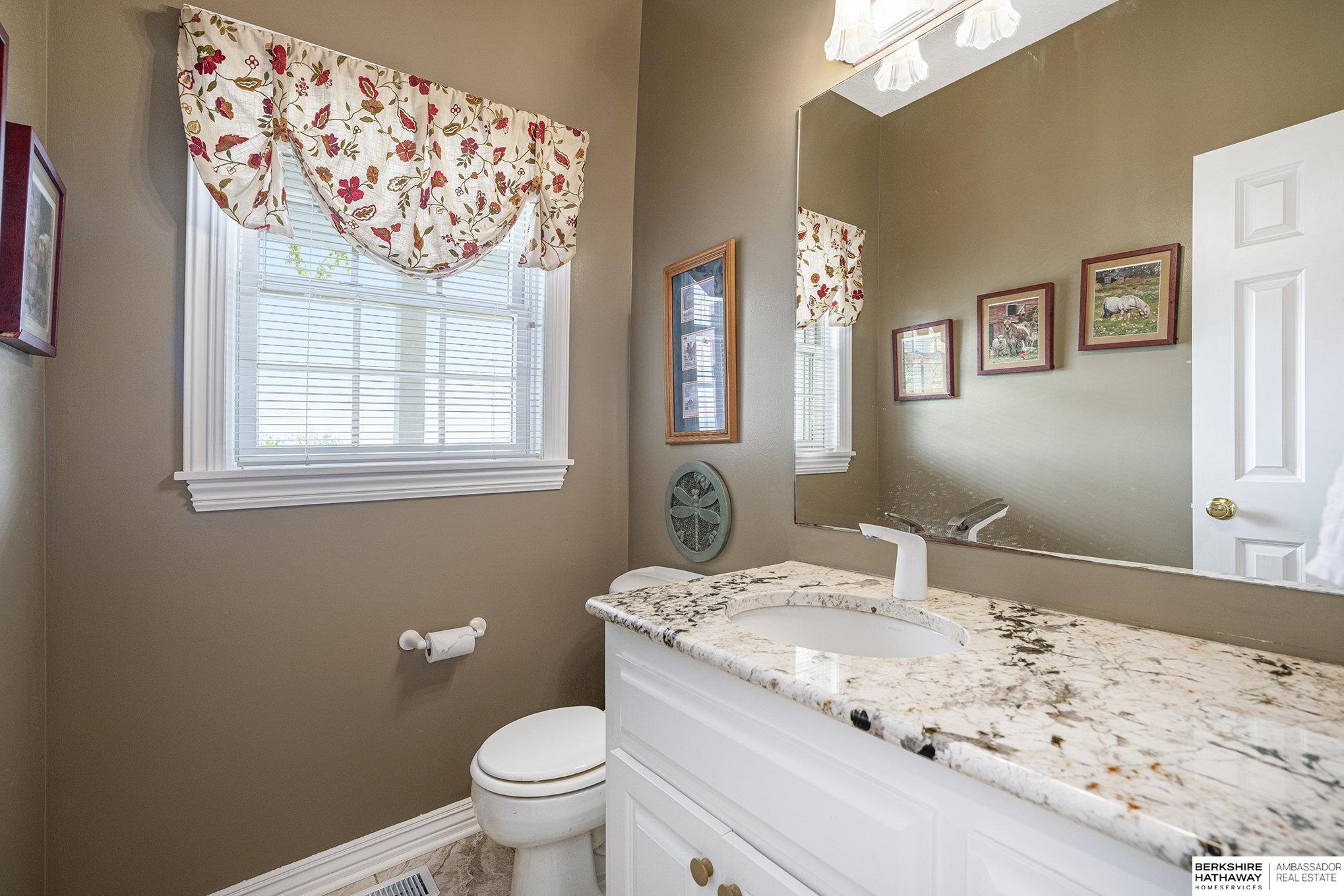 Tekamah, Nebraska 68061, United States, 4 Bedrooms Bedrooms, ,3 BathroomsBathrooms,Residential,Active,158119