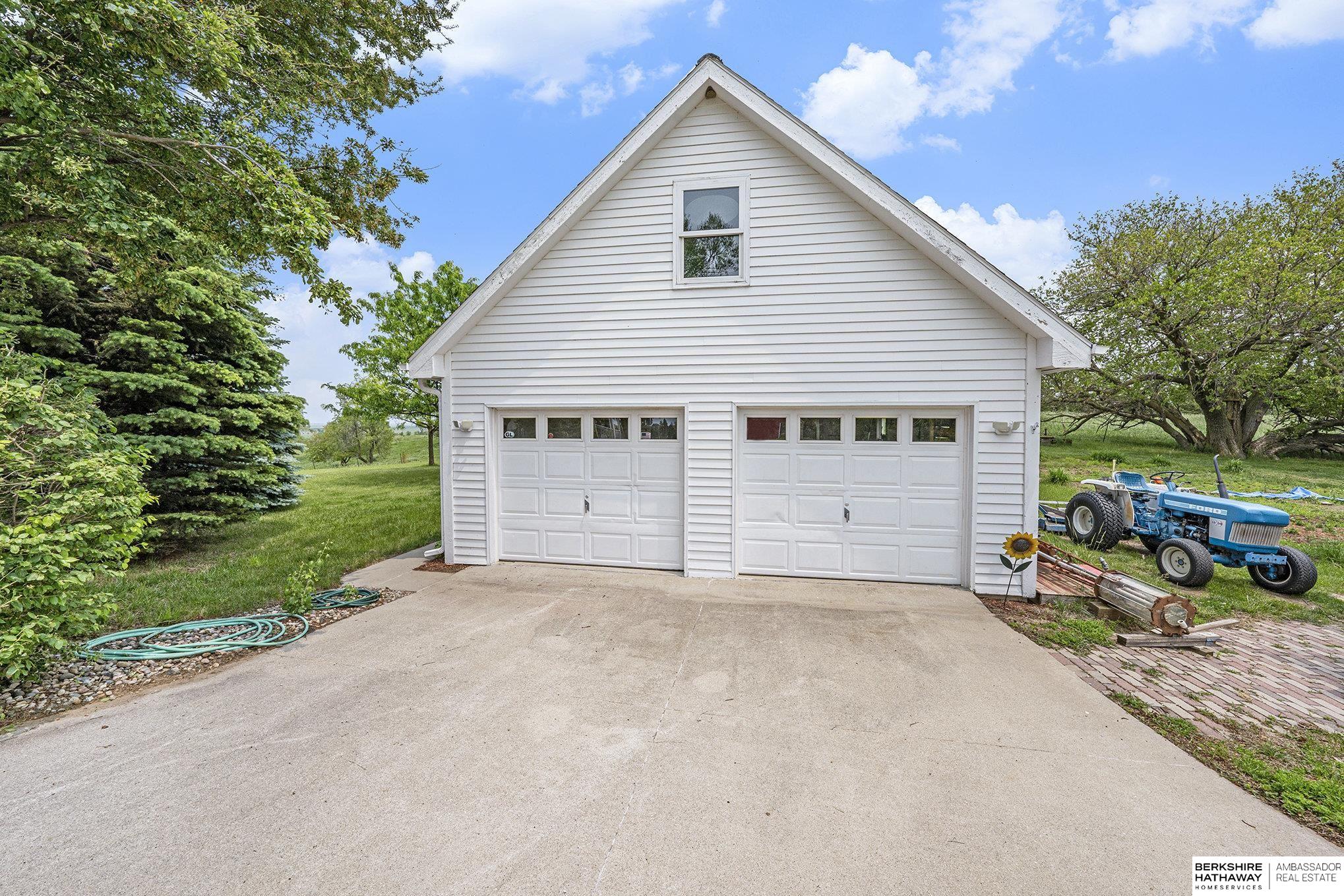 Tekamah, Nebraska 68061, United States, 4 Bedrooms Bedrooms, ,3 BathroomsBathrooms,Residential,Active,158119