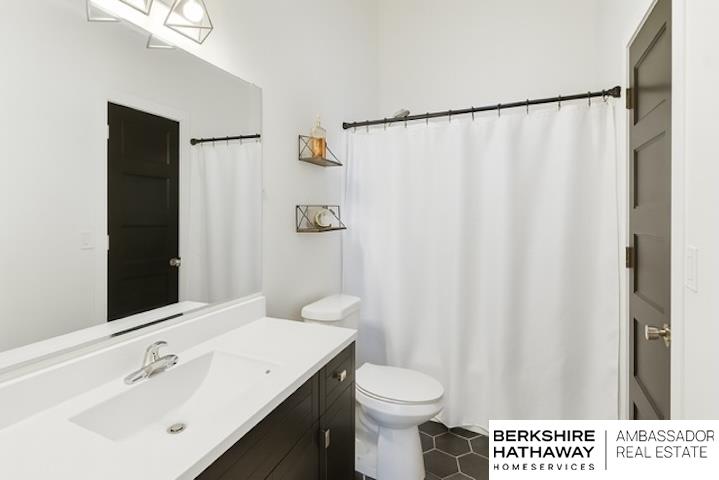 Omaha, Nebraska 68144, United States, 3 Bedrooms Bedrooms, ,2 BathroomsBathrooms,Residential,Active,235614