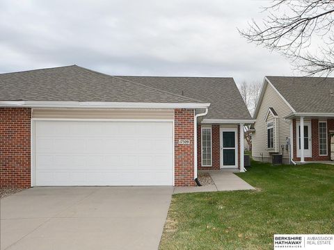 Photo of 17509 Parker Plaza, Omaha, NE 68118 (MLS # 22533143)