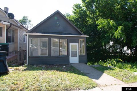 Photo of 1204 S 27 Street, Omaha, NE 68105 (MLS # 22534175)