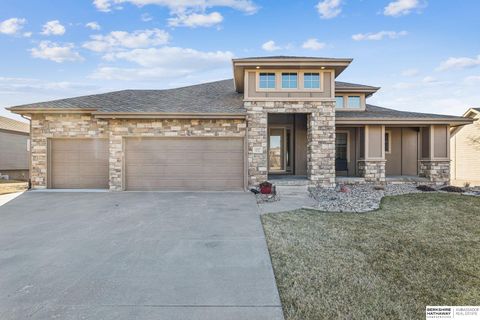 Photo of 12817 Deer Creek Drive, Omaha, NE 68142 (MLS # 22601659)