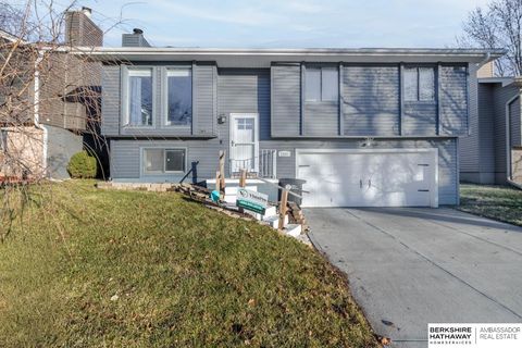 Photo of 7335 N 80th Street, Omaha, NE 68122 (MLS # 22601035)