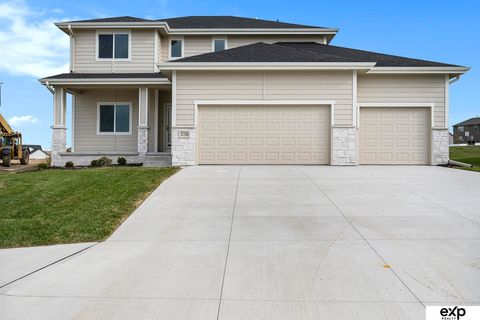 Photo of 5618 KESTREL Parkway, Elkhorn, NE 68022 (MLS # 22600069)