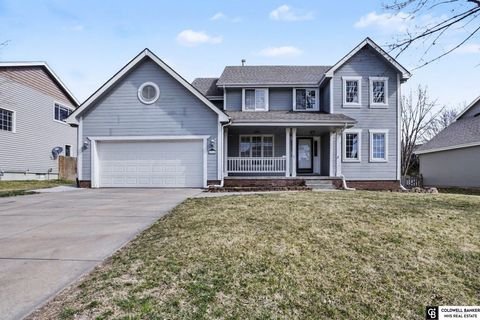 Photo of 1914 Franklin Drive, Papillion, NE 68133 (MLS # 22606771)