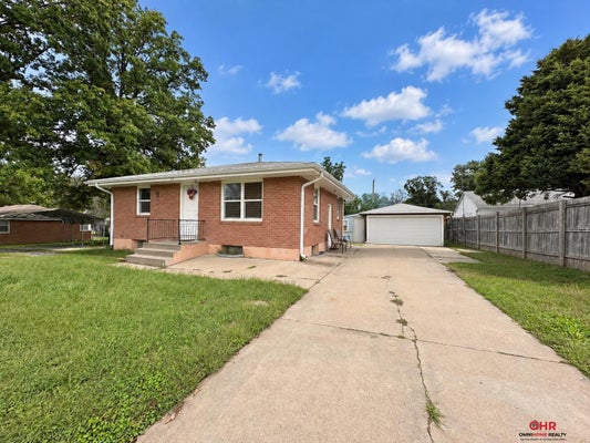 1118 KNOX ST, LINCOLN, NE 68521 - Image c6e57b1e4e83b97a7f2cbf6dc6a392b5/882235610