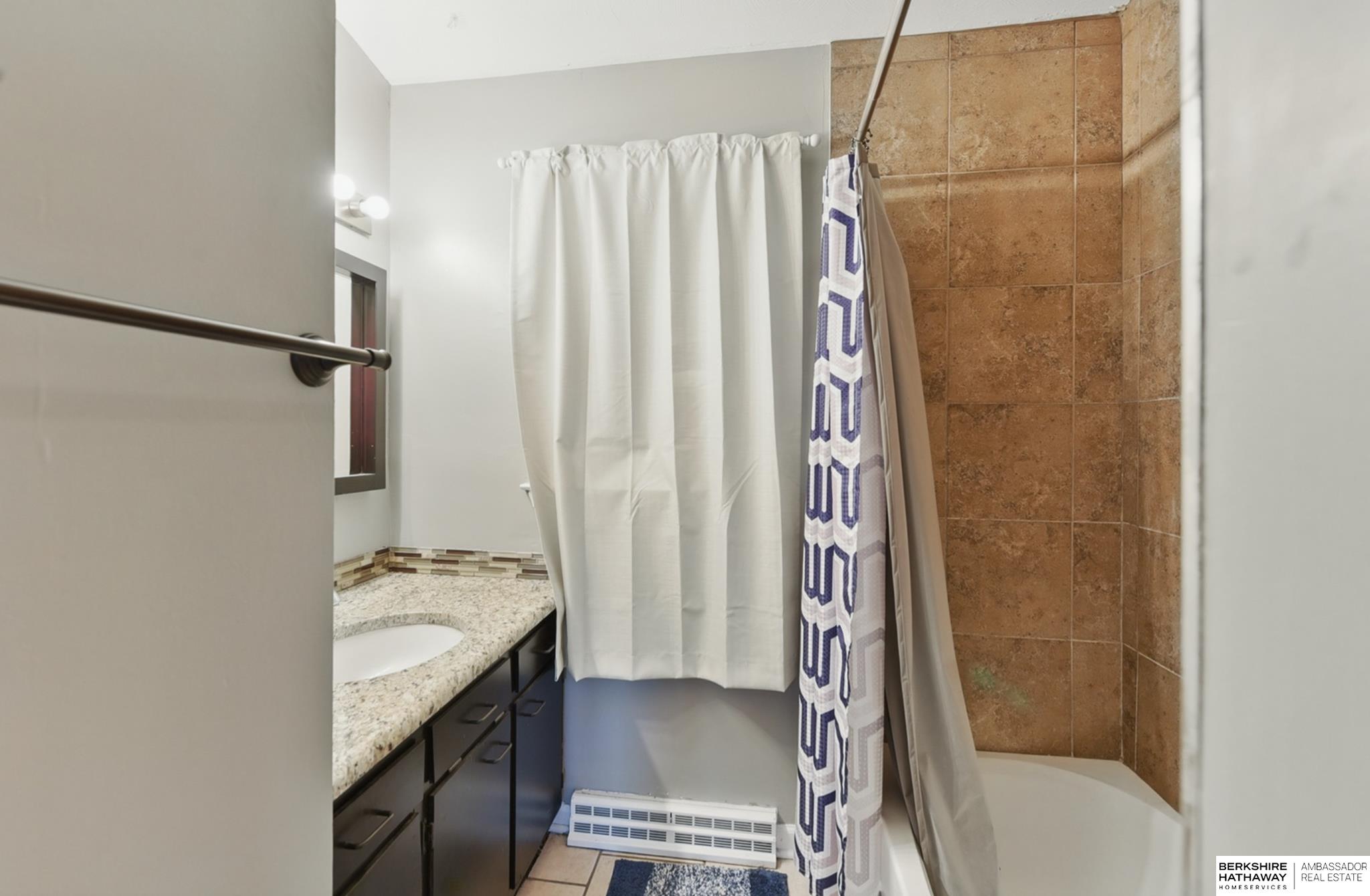 Omaha, Nebraska 68114, United States, 3 Bedrooms Bedrooms, ,2 BathroomsBathrooms,Residential,Pending,152572