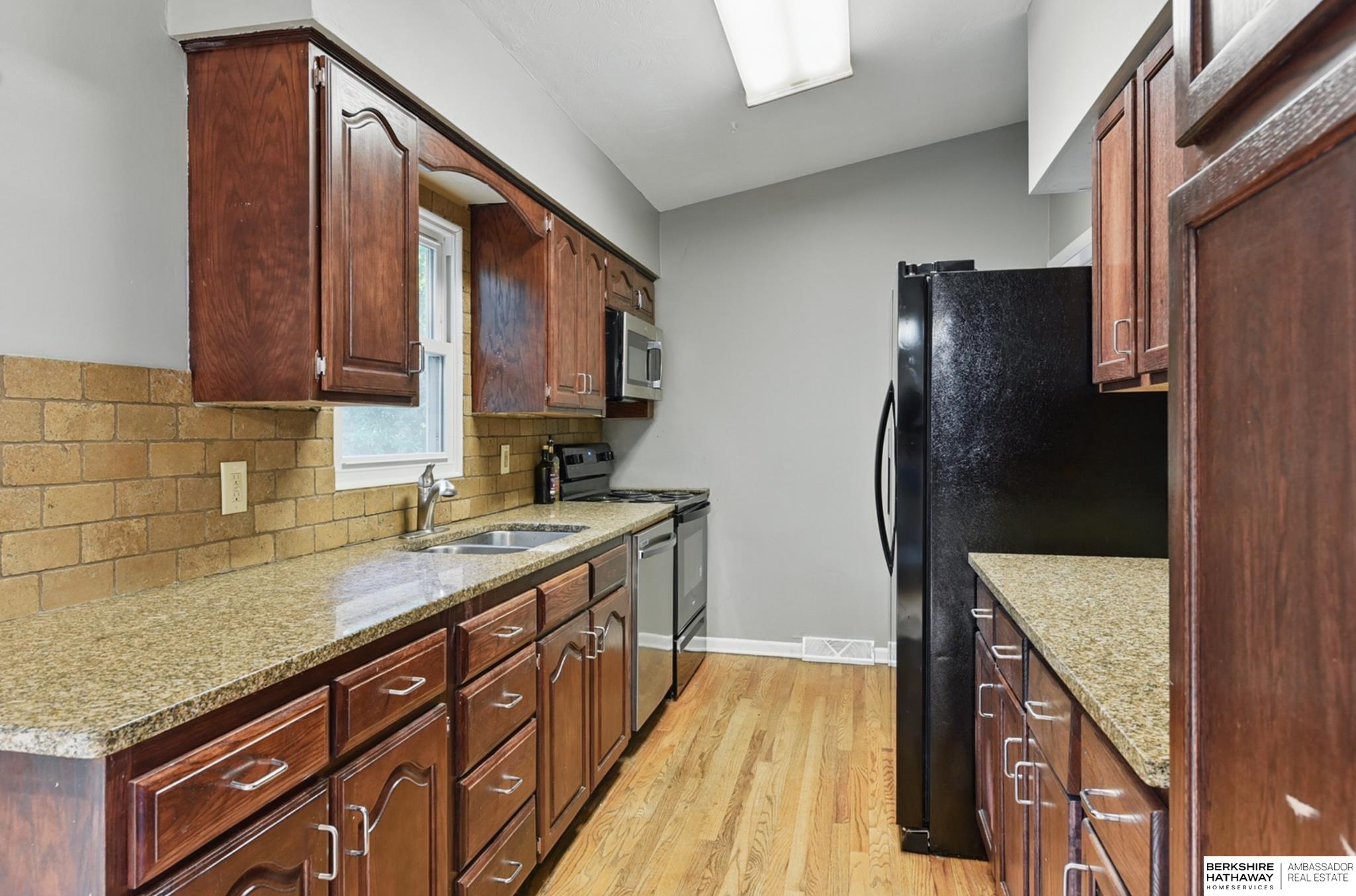 Omaha, Nebraska 68114, United States, 3 Bedrooms Bedrooms, ,2 BathroomsBathrooms,Residential,Pending,152572