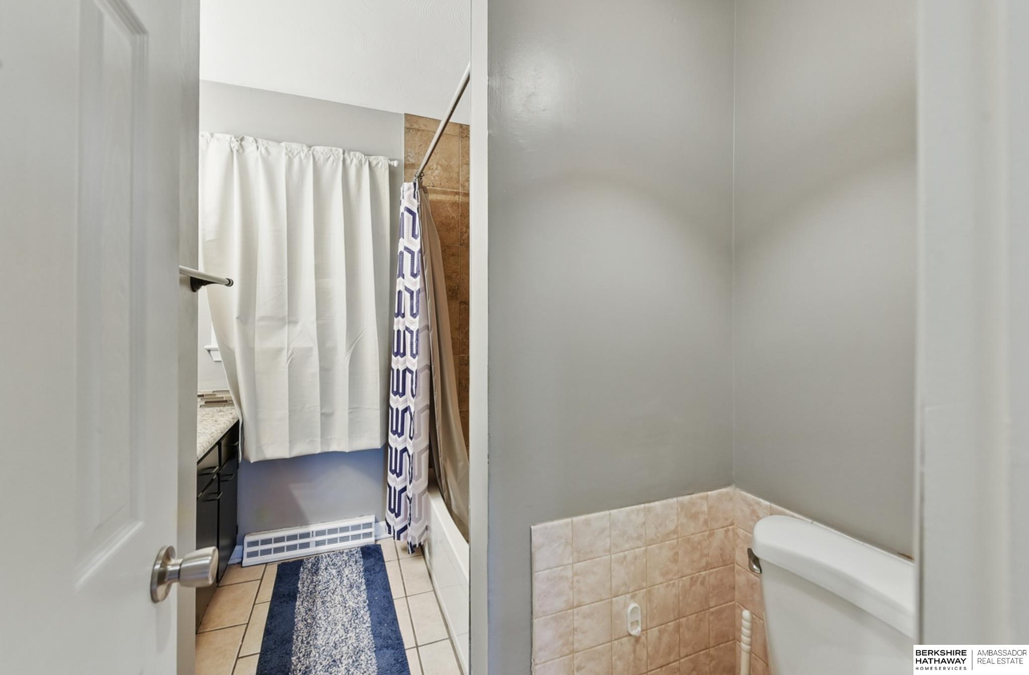 Omaha, Nebraska 68114, United States, 3 Bedrooms Bedrooms, ,2 BathroomsBathrooms,Residential,Pending,152572