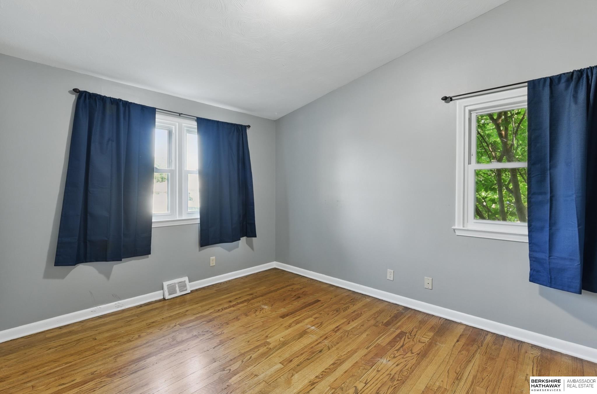 Omaha, Nebraska 68114, United States, 3 Bedrooms Bedrooms, ,2 BathroomsBathrooms,Residential,Pending,152572