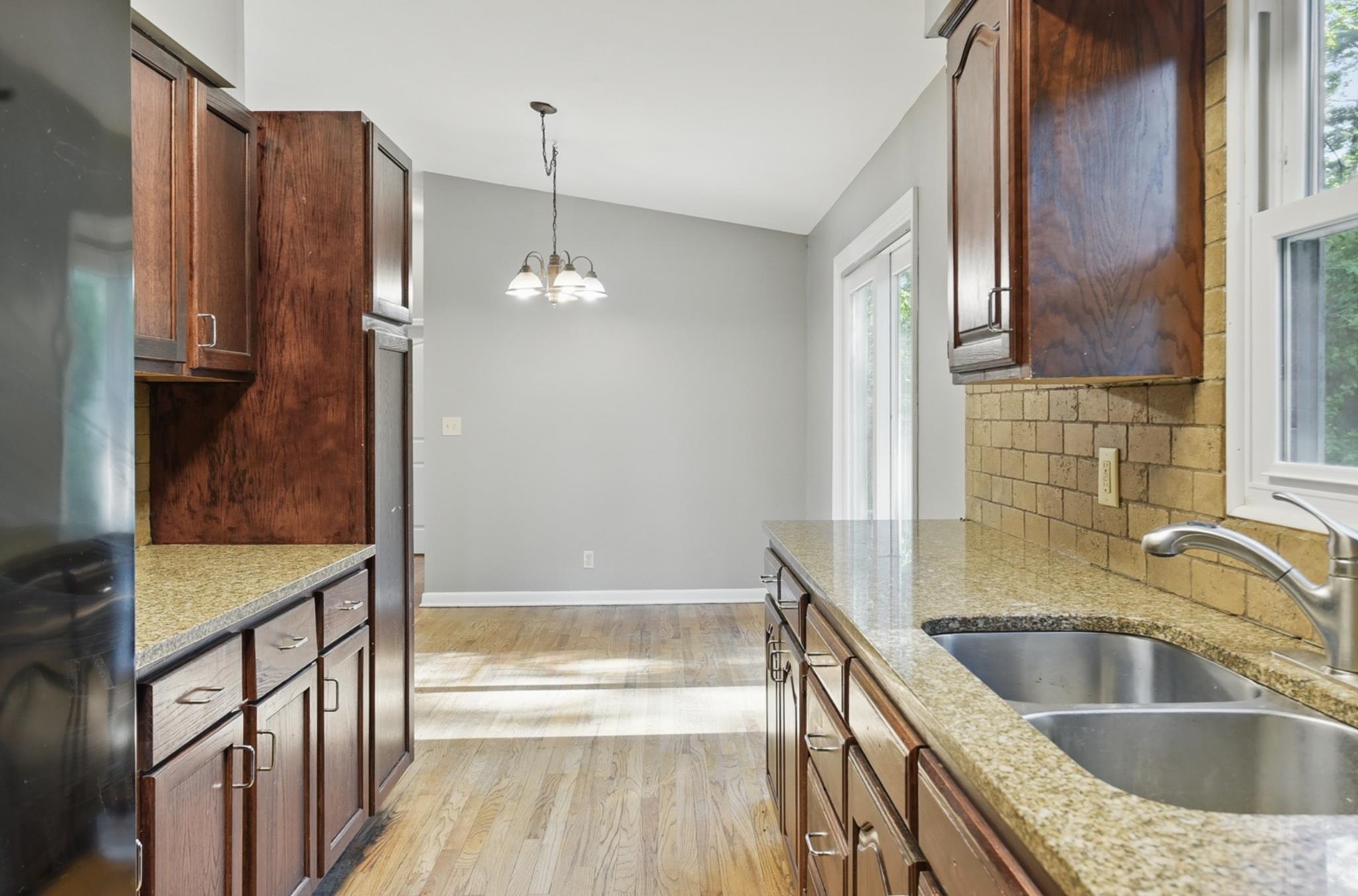 Omaha, Nebraska 68114, United States, 3 Bedrooms Bedrooms, ,2 BathroomsBathrooms,Residential,Pending,152572