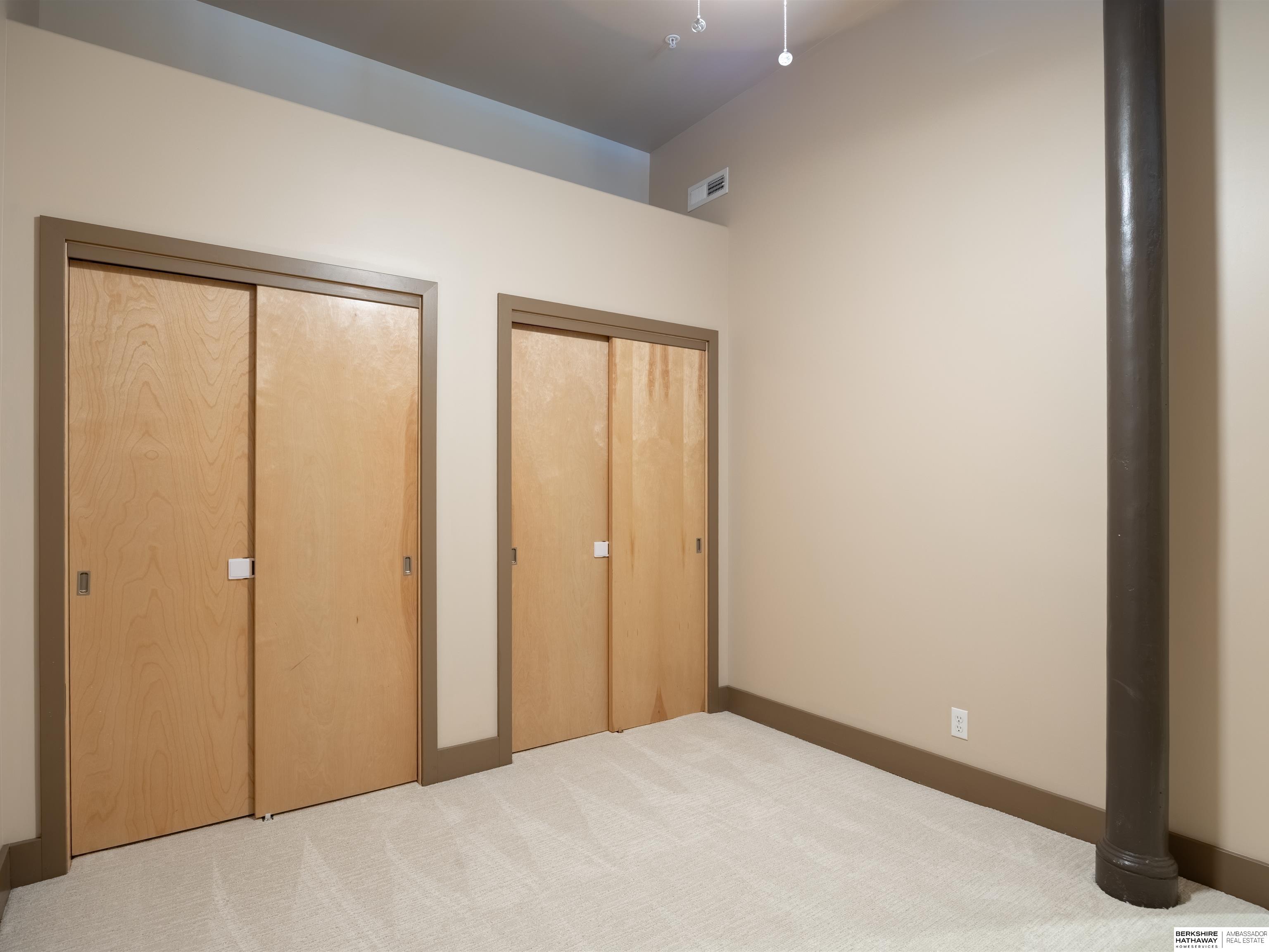 Lincoln, Nebraska 68508, United States, 2 Bedrooms Bedrooms, ,2 BathroomsBathrooms,Residential,Active,187908