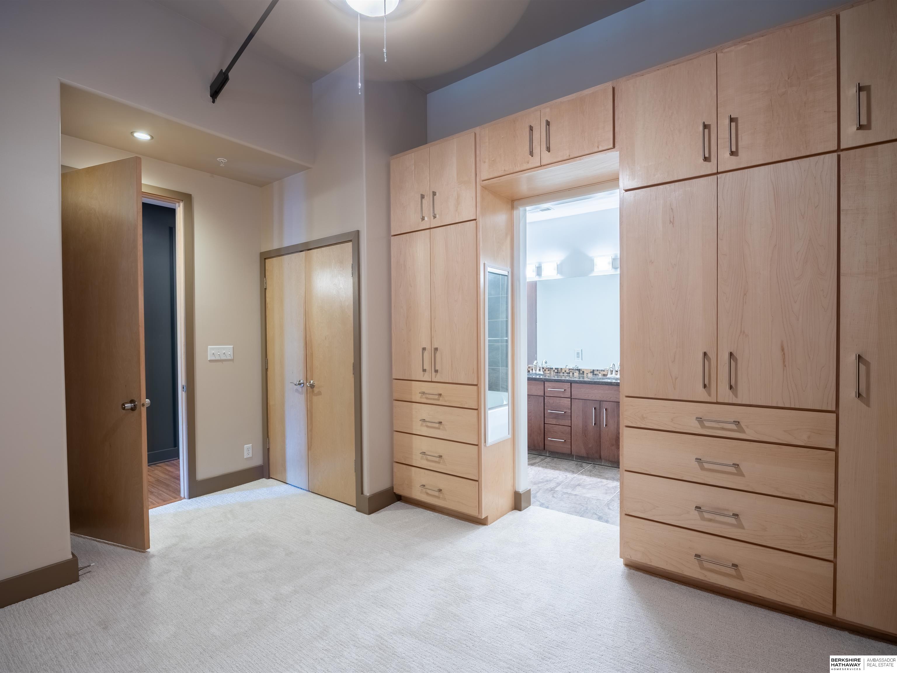 Lincoln, Nebraska 68508, United States, 2 Bedrooms Bedrooms, ,2 BathroomsBathrooms,Residential,Active,187908