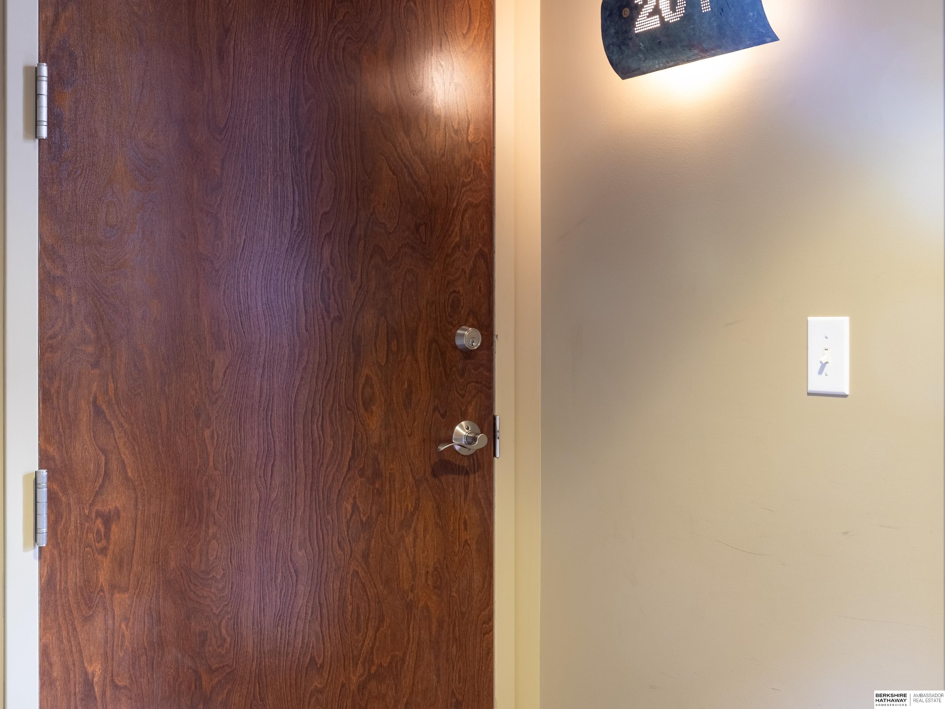 Lincoln, Nebraska 68508, United States, 2 Bedrooms Bedrooms, ,2 BathroomsBathrooms,Residential,Active,187908