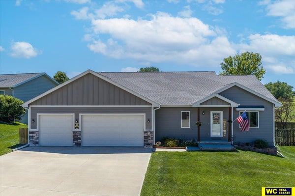 2880 RAVAE LN, BLAIR, NE 68008 - Image c7530e017413d01a2951dbc71edd8d21/2053397564