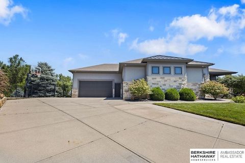 Photo of 5507 S 208 Circle, Elkhorn, NE 68022 (MLS # 22612266)