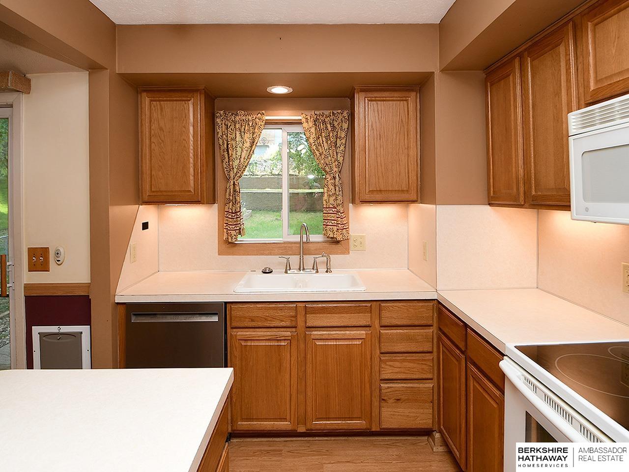 Omaha, Nebraska 68114, United States, 3 Bedrooms Bedrooms, ,2 BathroomsBathrooms,Residential,Active,229745