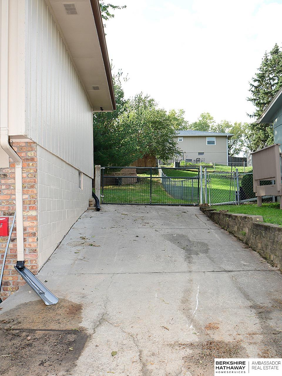 Omaha, Nebraska 68114, United States, 3 Bedrooms Bedrooms, ,2 BathroomsBathrooms,Residential,Active,229745