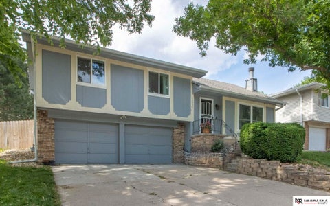 Photo of 12958 Margo Street, Omaha, NE 68138 (MLS # 22615494)