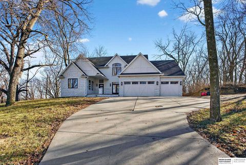 Photo of 56107 Grande Oak Lane, Glenwood, IA 51534 (MLS # 22601331)