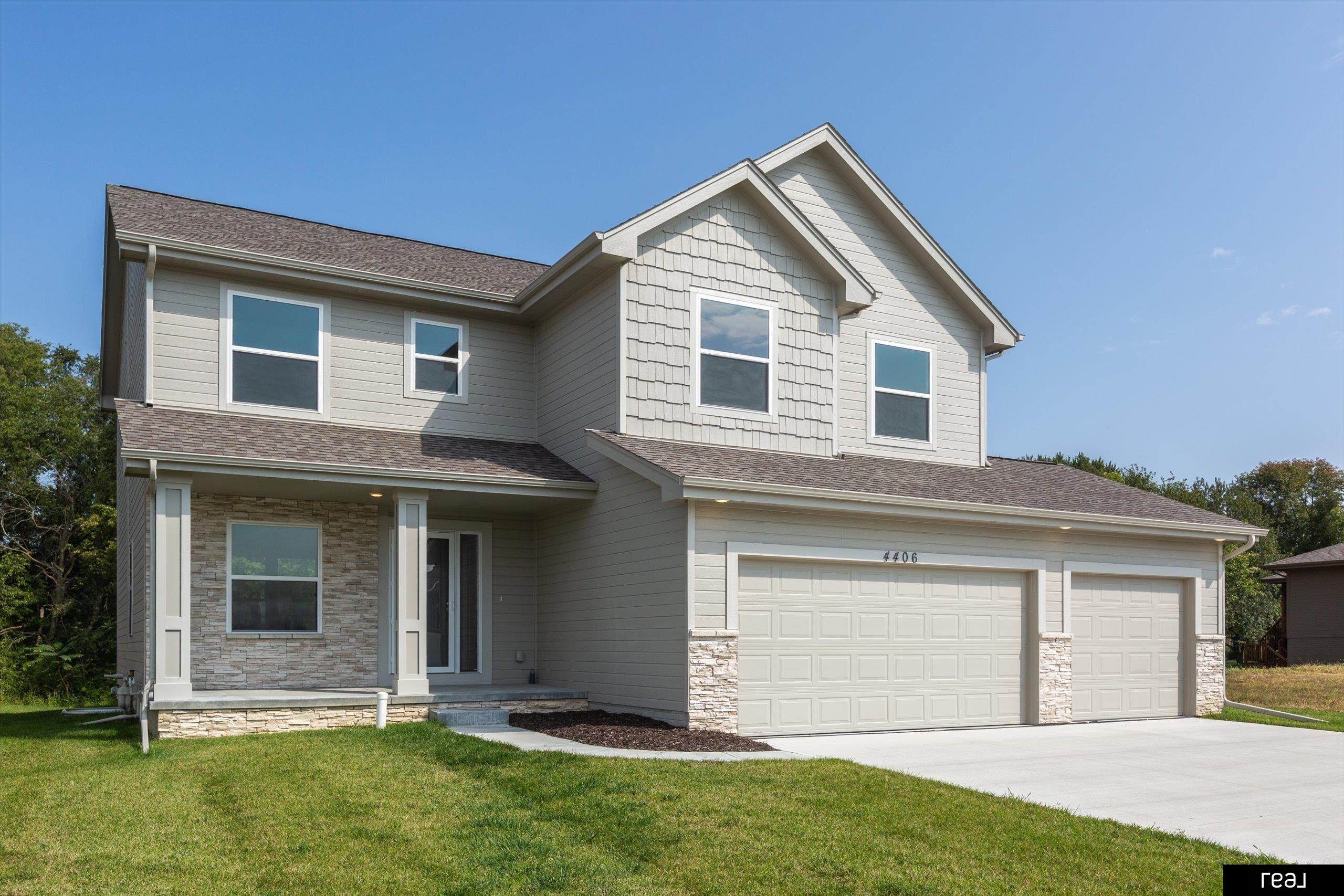 Bellevue, Nebraska 68123, United States, 4 Bedrooms Bedrooms, ,4 BathroomsBathrooms,Residential,Active,204349