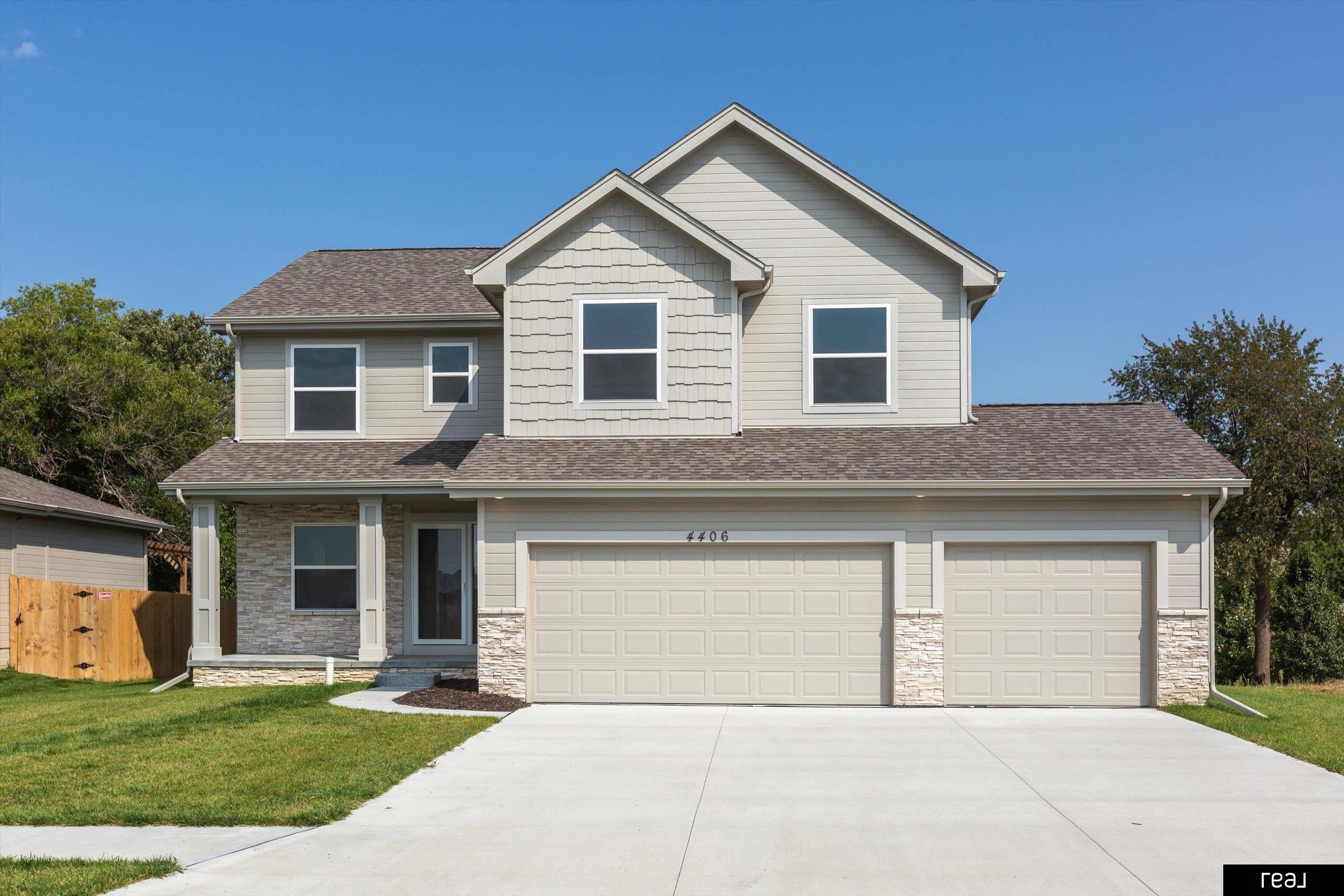 Bellevue, Nebraska 68123, United States, 4 Bedrooms Bedrooms, ,4 BathroomsBathrooms,Residential,Active,204349