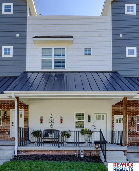 Photo of 1903 S 7th Street, Omaha, NE 68108 (MLS # 22528637)