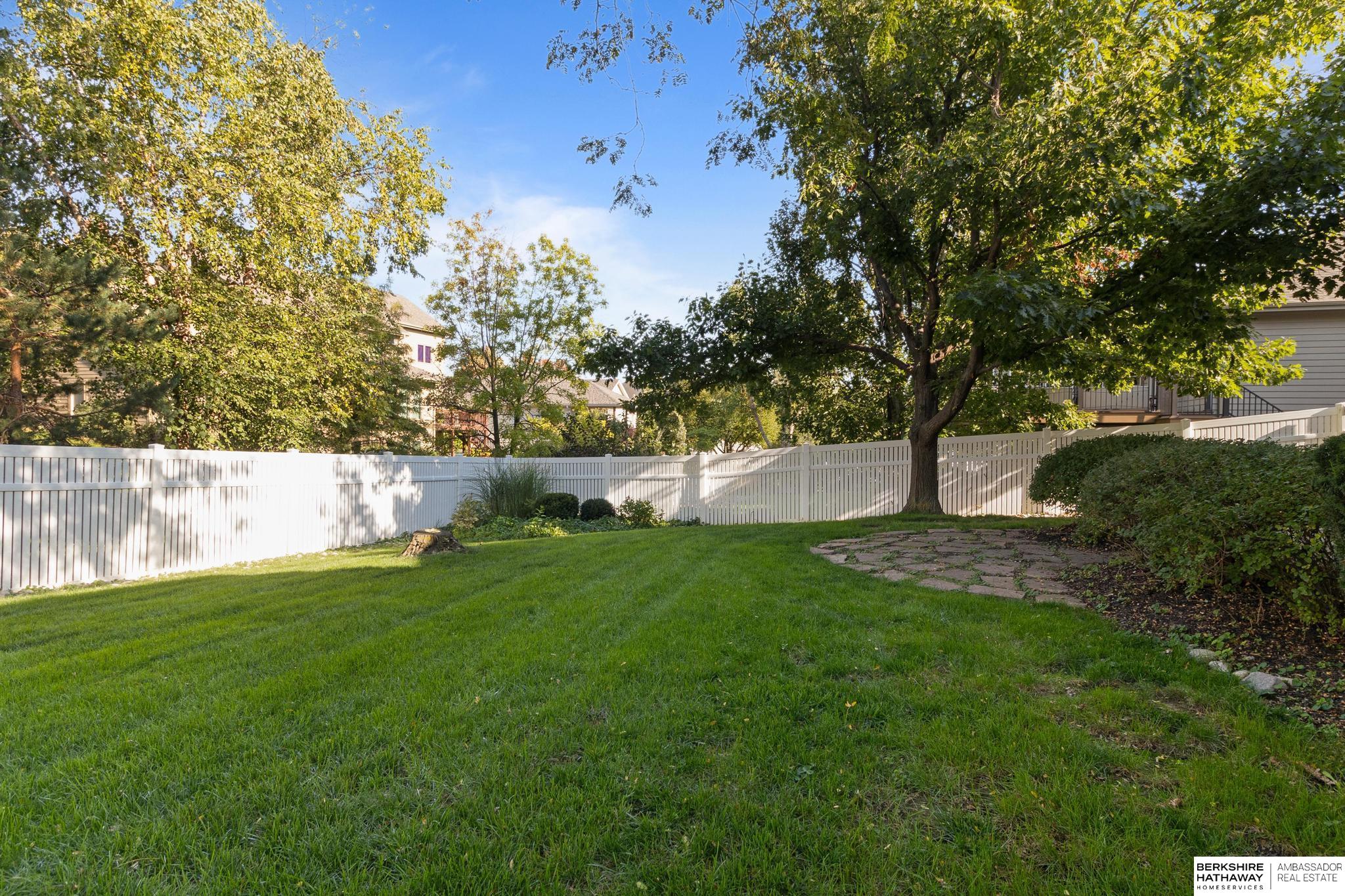 Omaha, Nebraska 68007, United States, 4 Bedrooms Bedrooms, ,3 BathroomsBathrooms,Residential,Active,222043