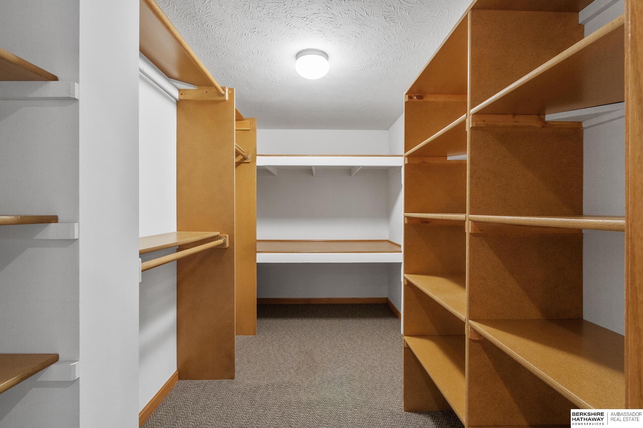 Omaha, Nebraska 68007, United States, 4 Bedrooms Bedrooms, ,3 BathroomsBathrooms,Residential,Active,222043