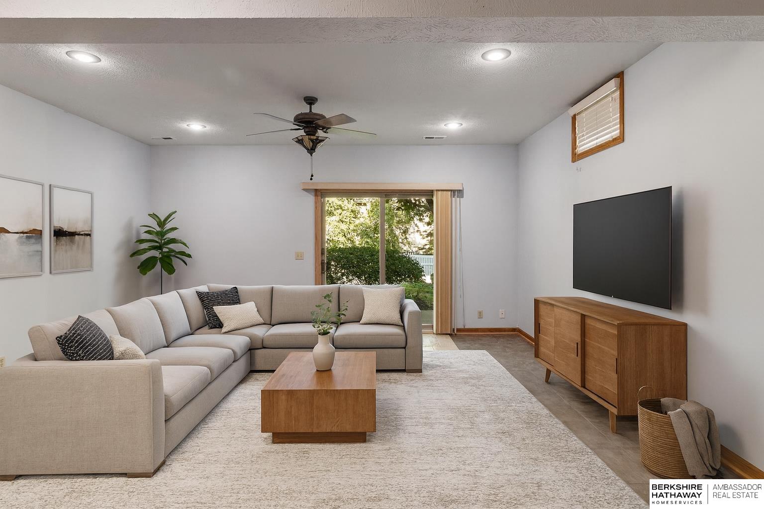 Omaha, Nebraska 68007, United States, 4 Bedrooms Bedrooms, ,3 BathroomsBathrooms,Residential,Active,222043