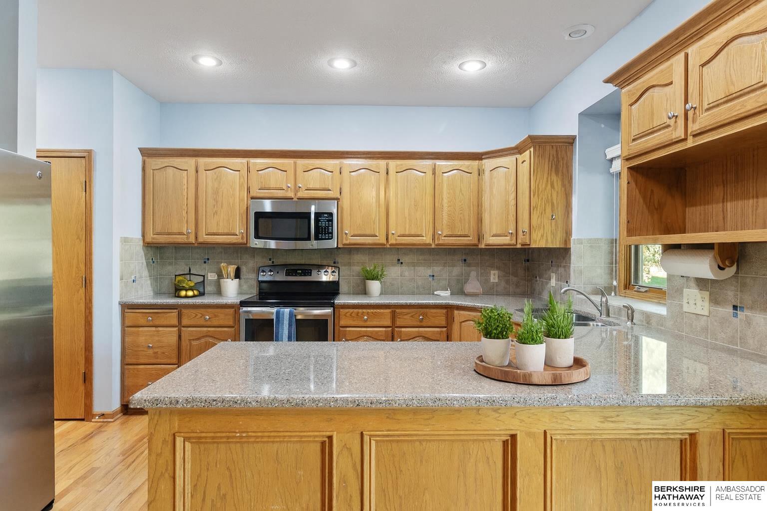 Omaha, Nebraska 68007, United States, 4 Bedrooms Bedrooms, ,3 BathroomsBathrooms,Residential,Active,222043