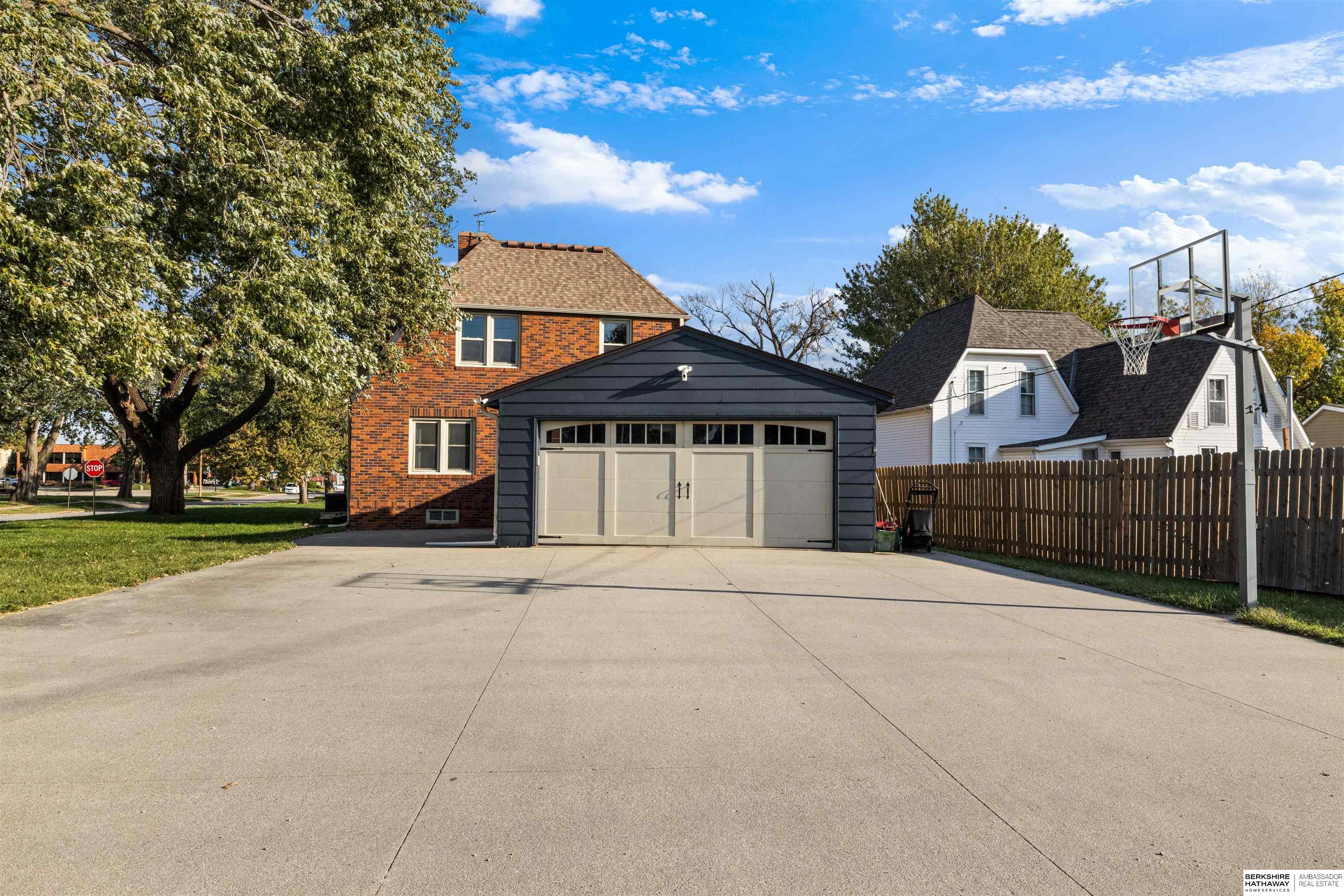 Blair, Nebraska 68008, United States, 4 Bedrooms Bedrooms, ,2 BathroomsBathrooms,Residential,Active,224838