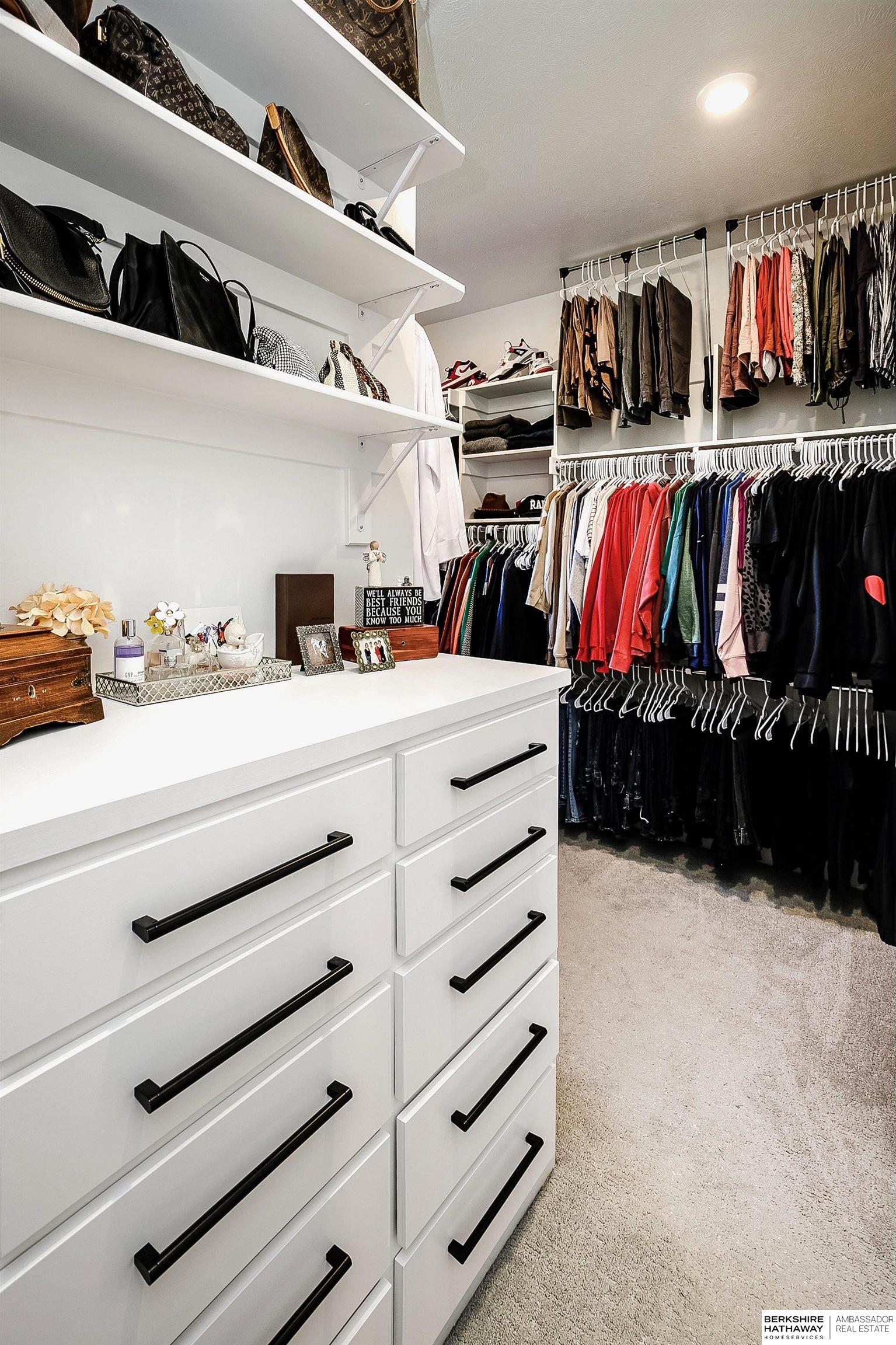 Yutan, Nebraska 68073, United States, 4 Bedrooms Bedrooms, ,4 BathroomsBathrooms,Residential,Pending,120025