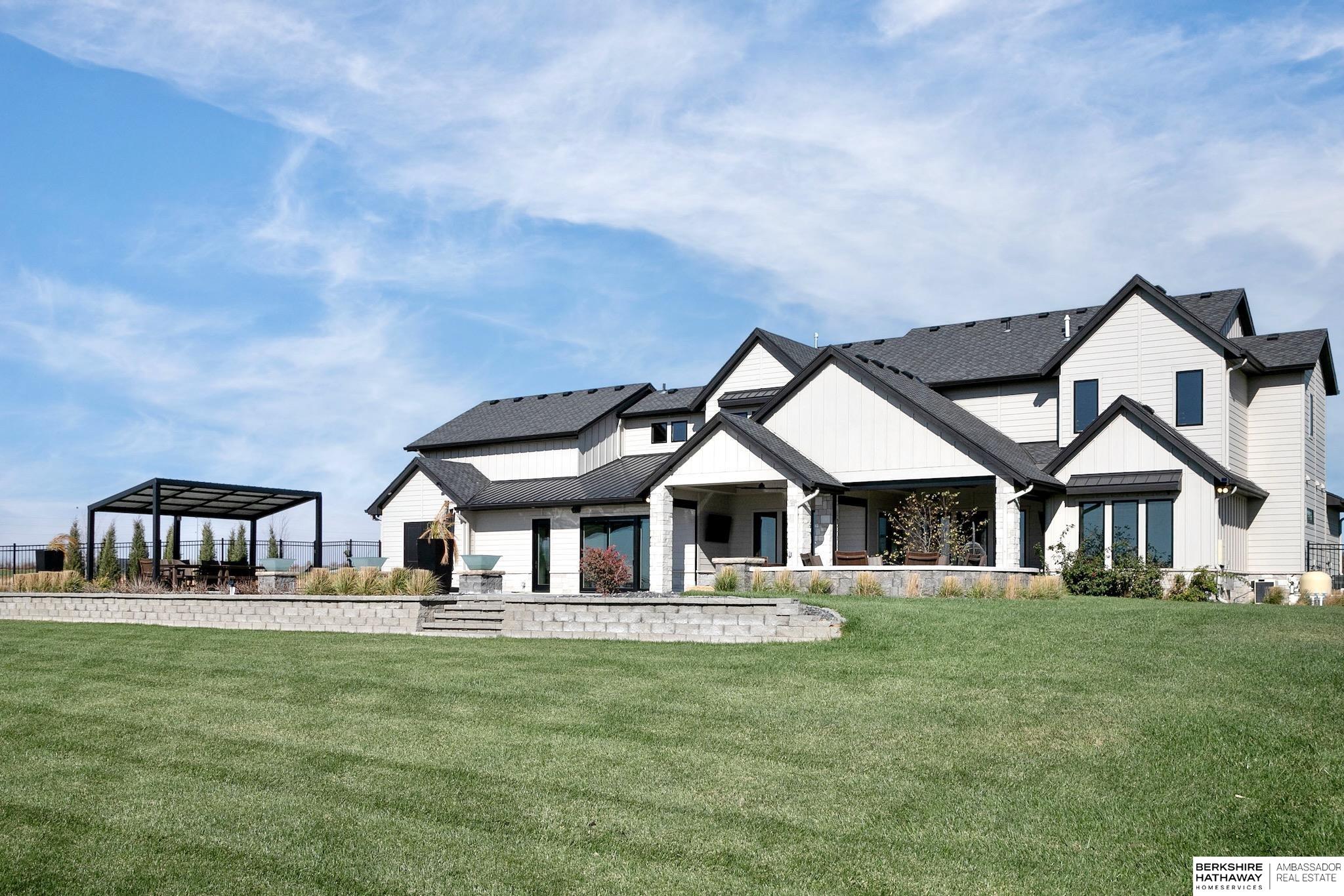 Yutan, Nebraska 68073, United States, 4 Bedrooms Bedrooms, ,4 BathroomsBathrooms,Residential,Pending,120025