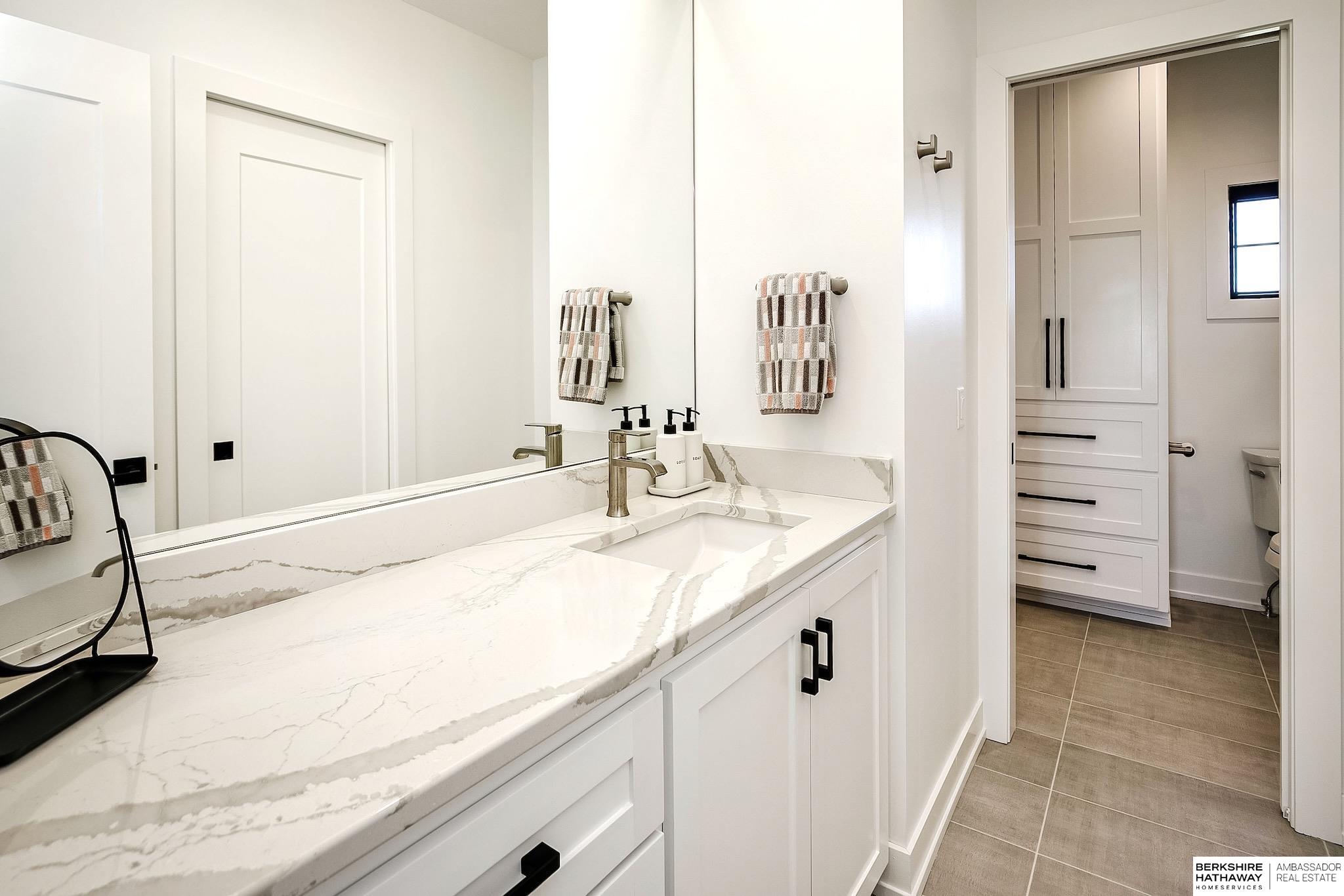 Yutan, Nebraska 68073, United States, 4 Bedrooms Bedrooms, ,4 BathroomsBathrooms,Residential,Pending,120025