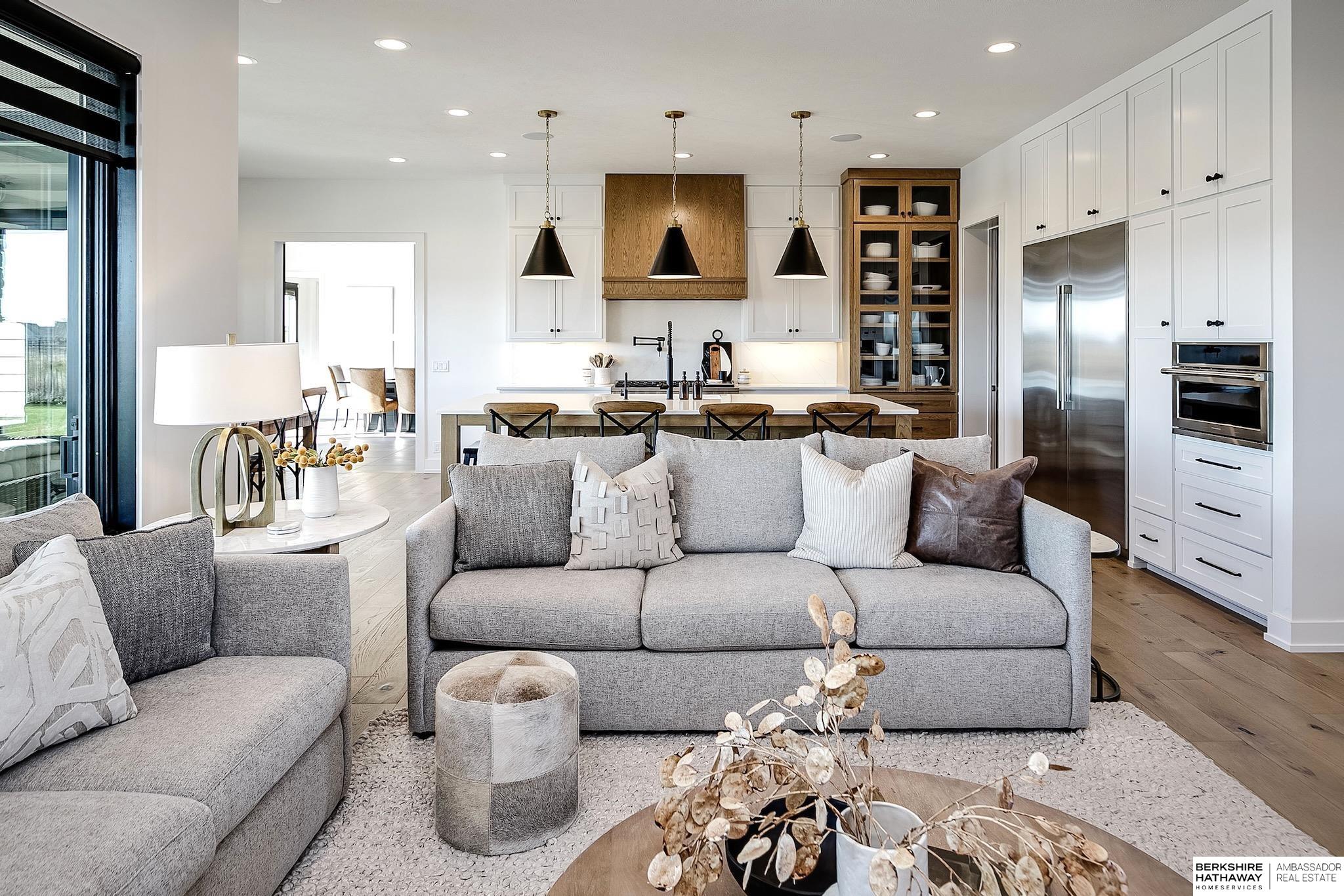 Yutan, Nebraska 68073, United States, 4 Bedrooms Bedrooms, ,4 BathroomsBathrooms,Residential,Pending,120025