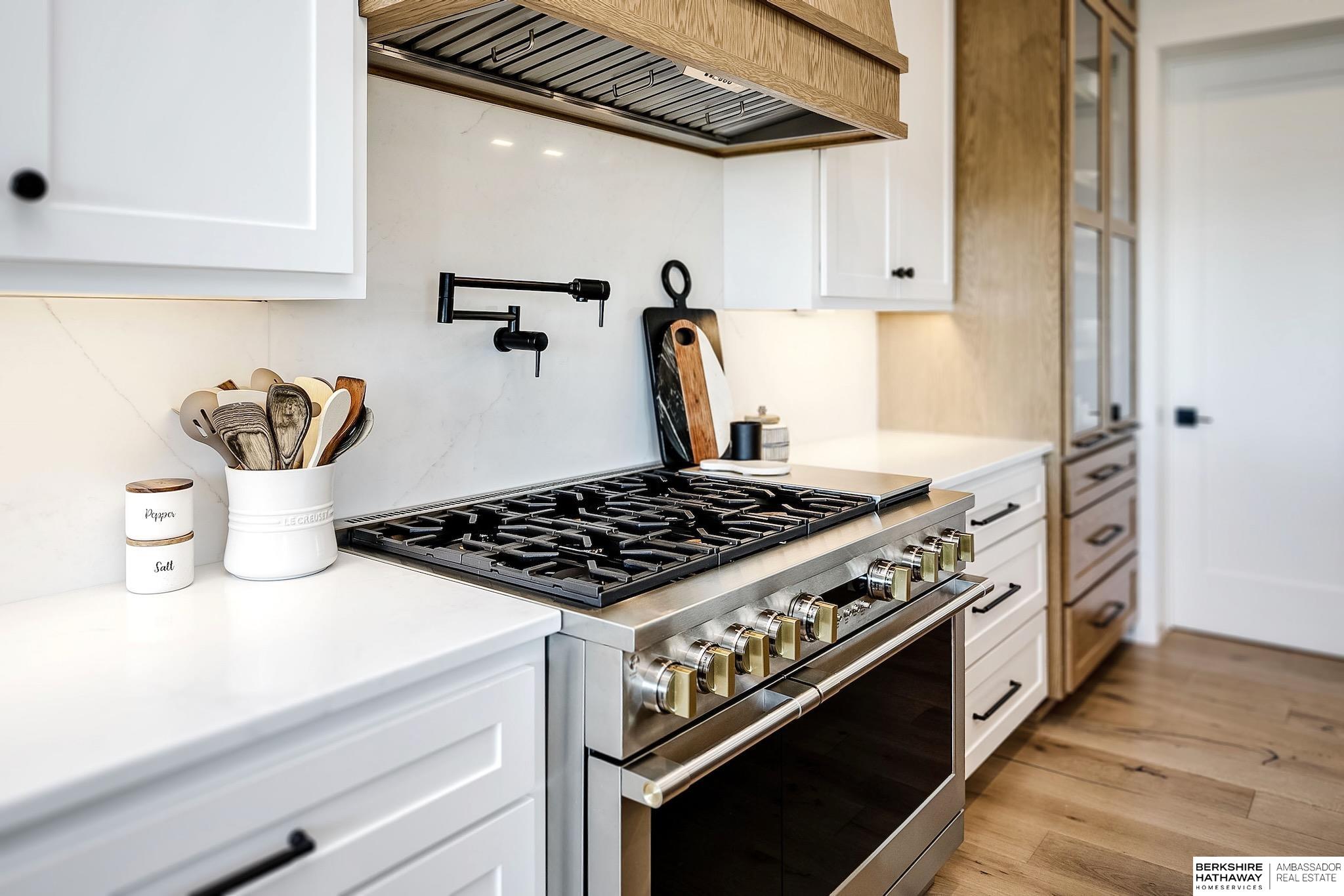 Yutan, Nebraska 68073, United States, 4 Bedrooms Bedrooms, ,4 BathroomsBathrooms,Residential,Pending,120025