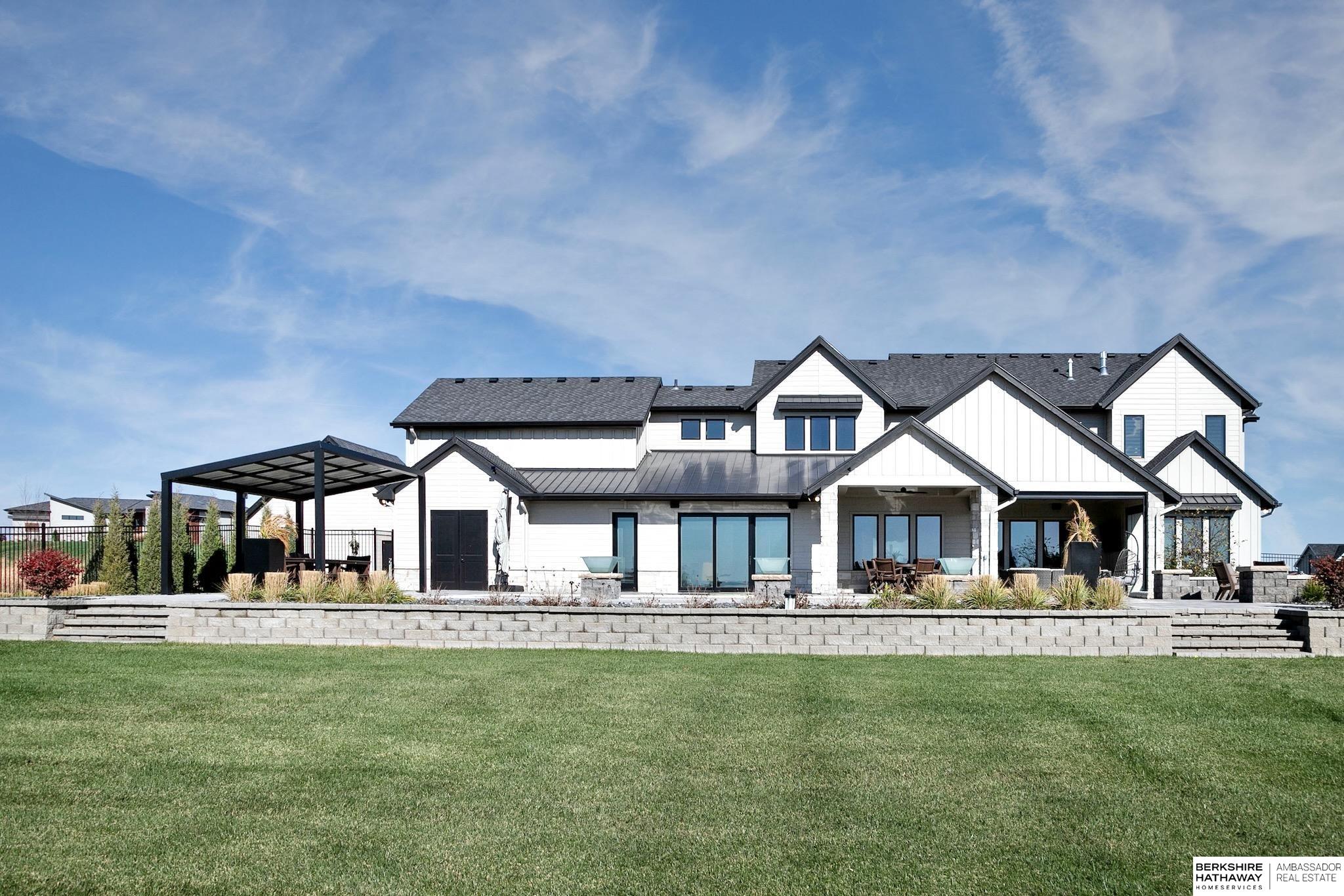 Yutan, Nebraska 68073, United States, 4 Bedrooms Bedrooms, ,4 BathroomsBathrooms,Residential,Pending,120025