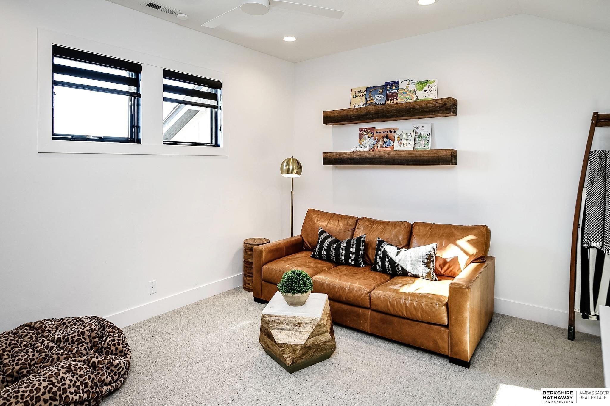 Yutan, Nebraska 68073, United States, 4 Bedrooms Bedrooms, ,4 BathroomsBathrooms,Residential,Pending,120025