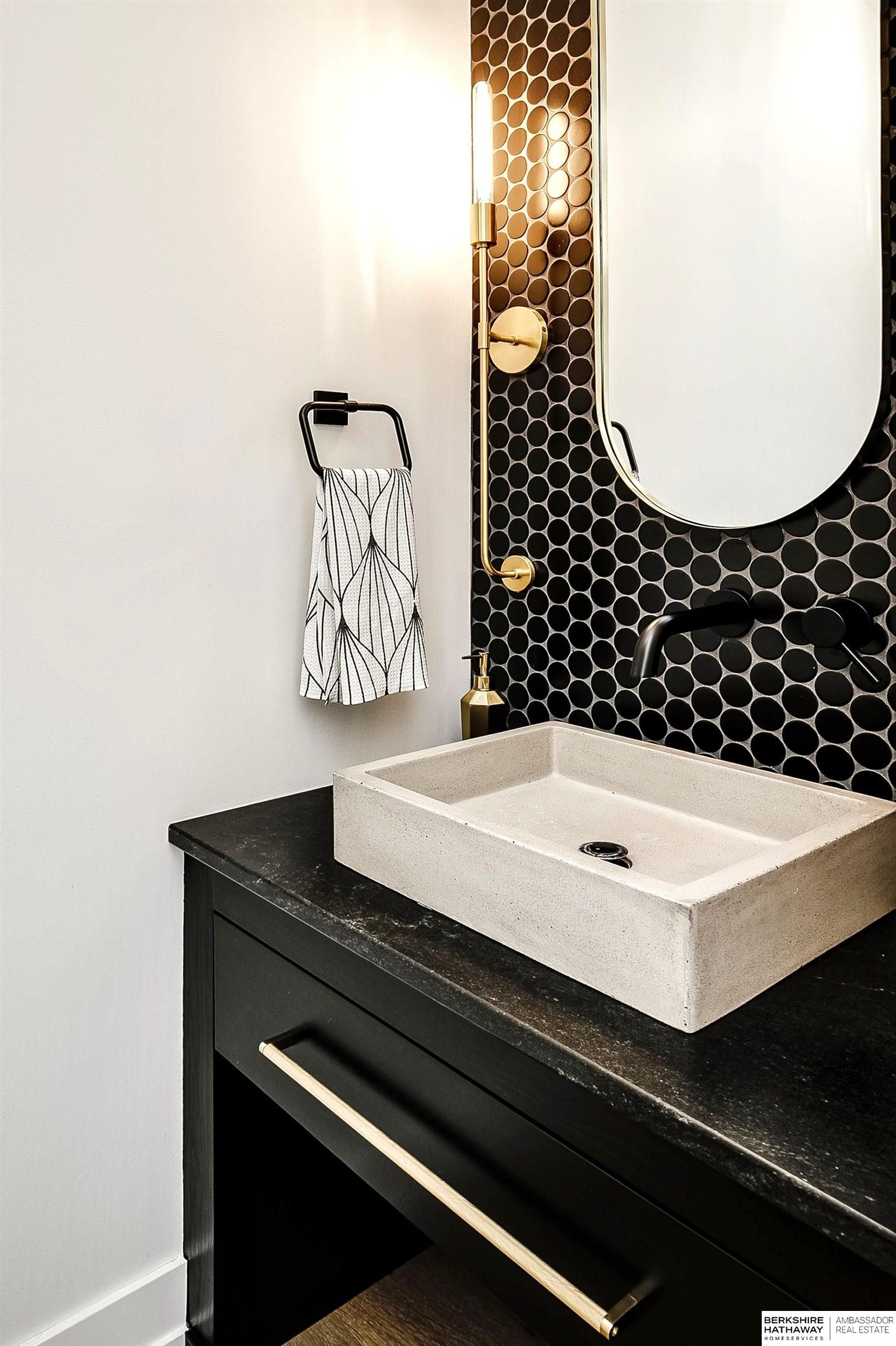 Yutan, Nebraska 68073, United States, 4 Bedrooms Bedrooms, ,4 BathroomsBathrooms,Residential,Pending,120025