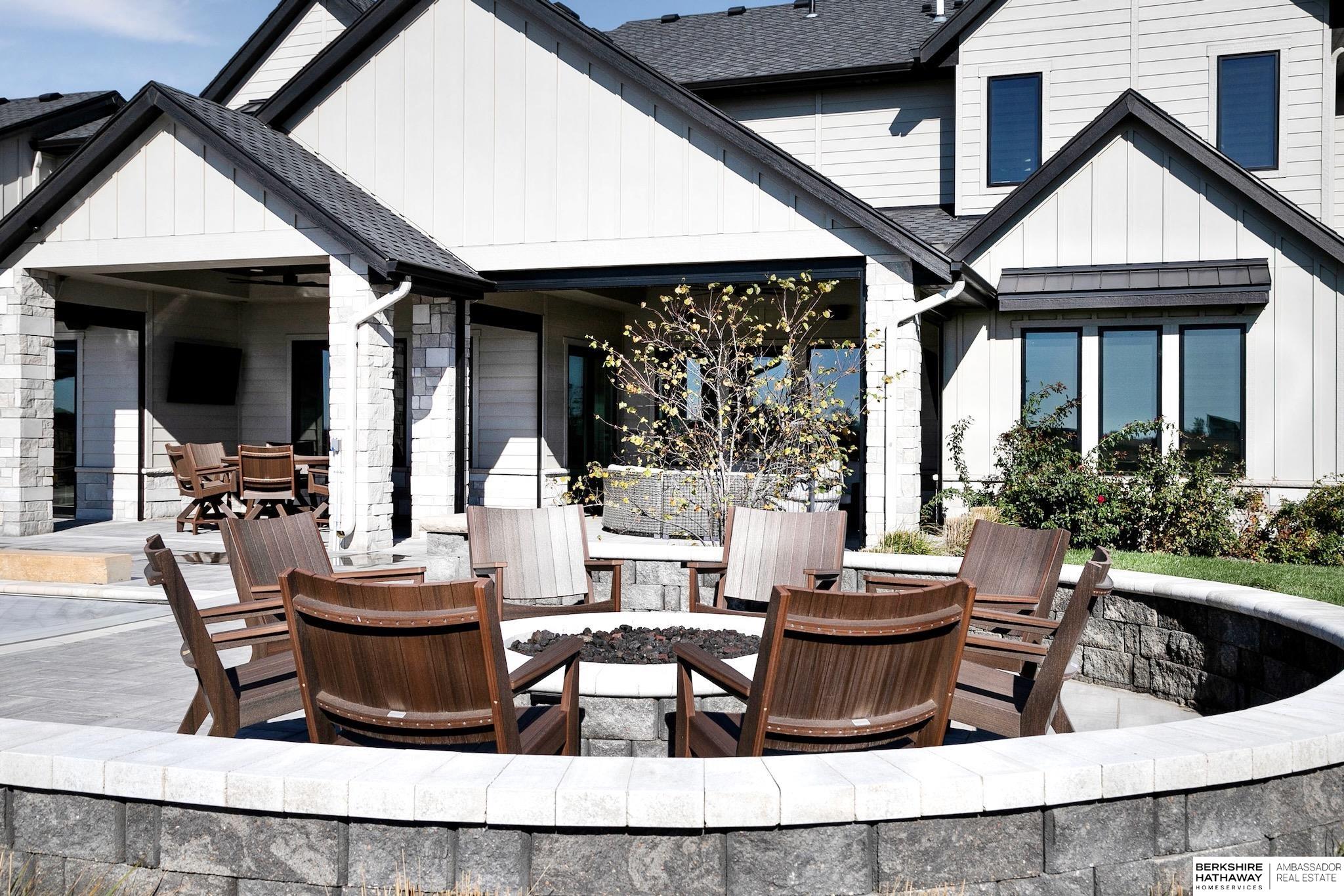 Yutan, Nebraska 68073, United States, 4 Bedrooms Bedrooms, ,4 BathroomsBathrooms,Residential,Pending,120025