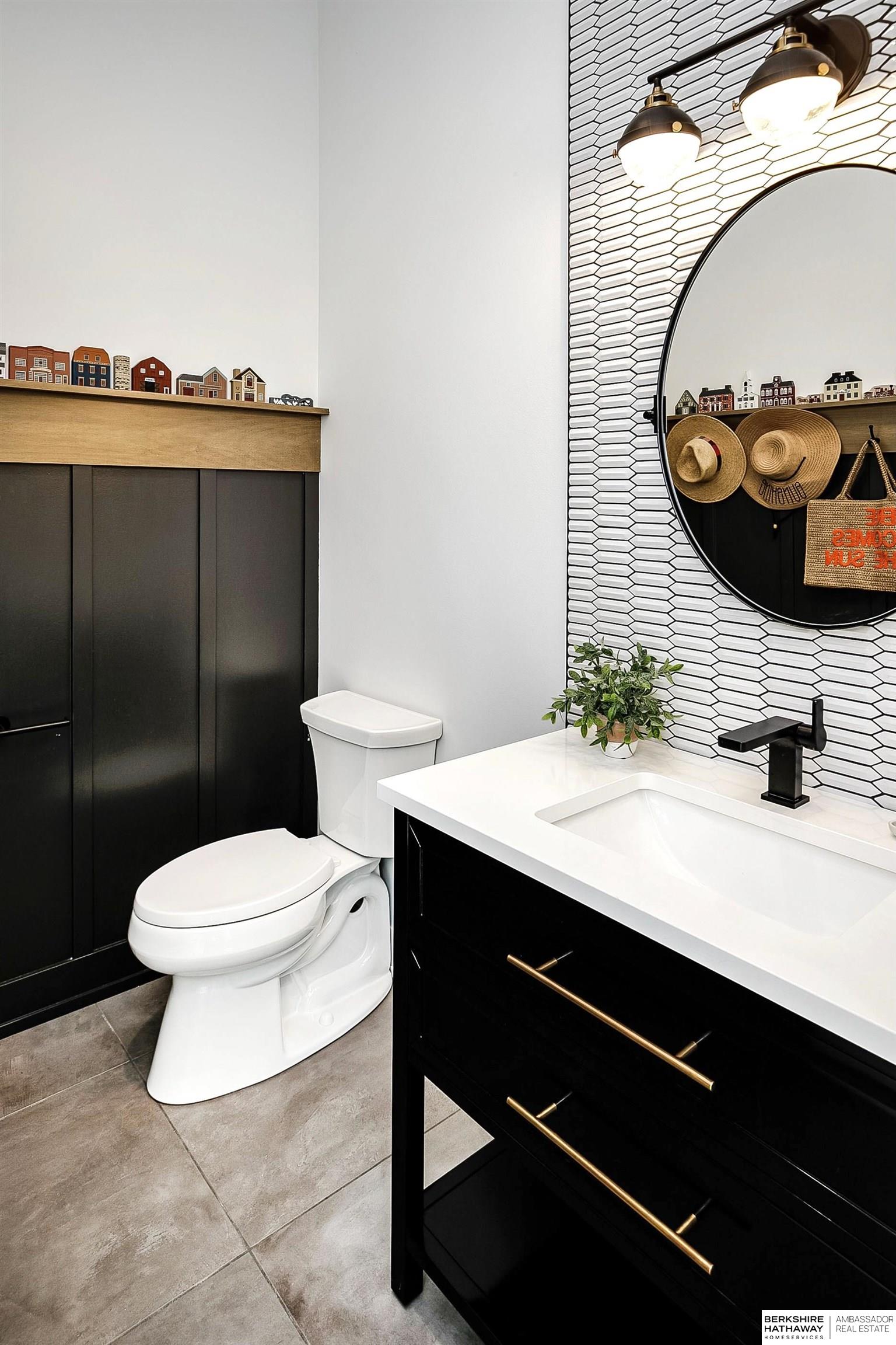 Yutan, Nebraska 68073, United States, 4 Bedrooms Bedrooms, ,4 BathroomsBathrooms,Residential,Pending,120025