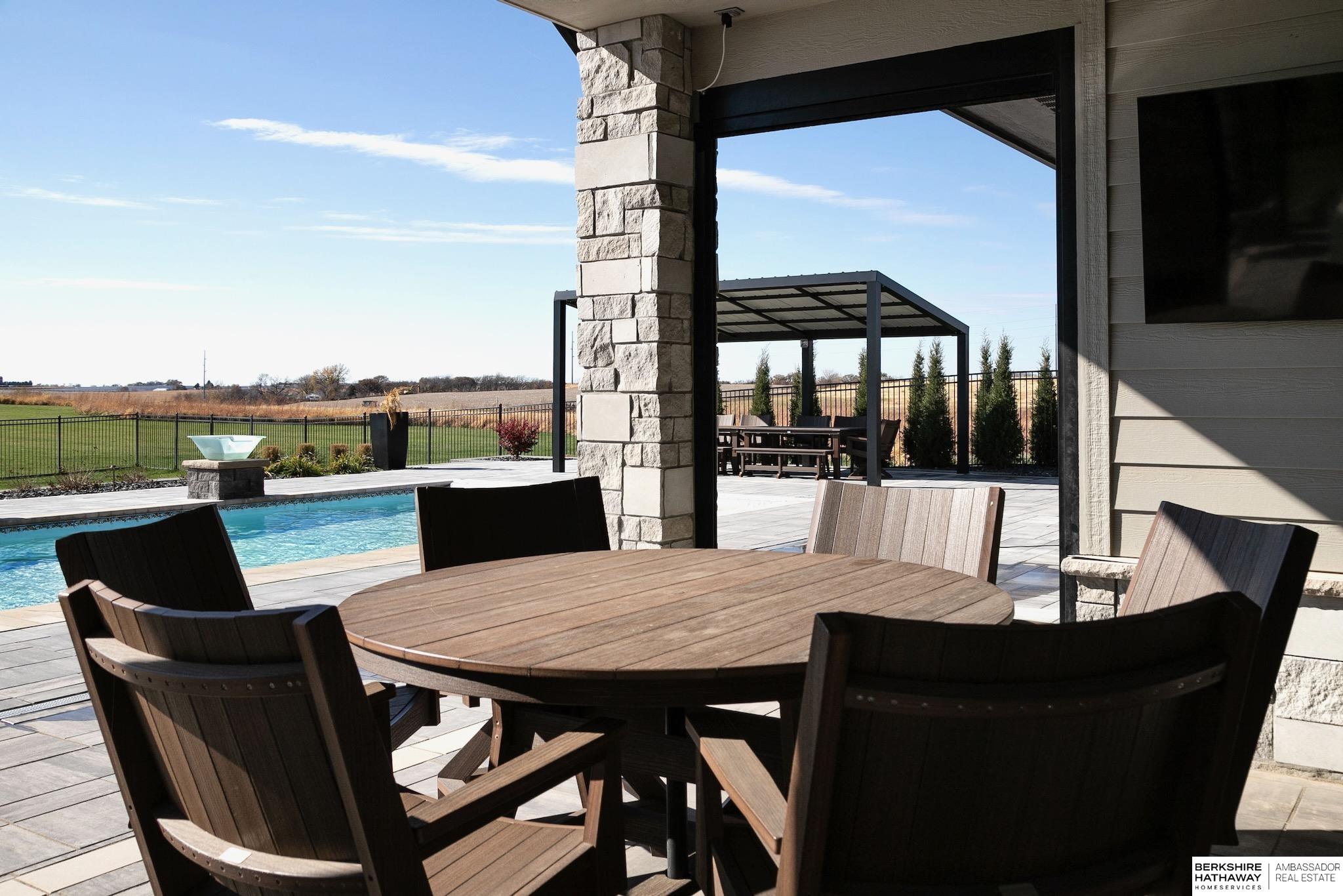 Yutan, Nebraska 68073, United States, 4 Bedrooms Bedrooms, ,4 BathroomsBathrooms,Residential,Pending,120025