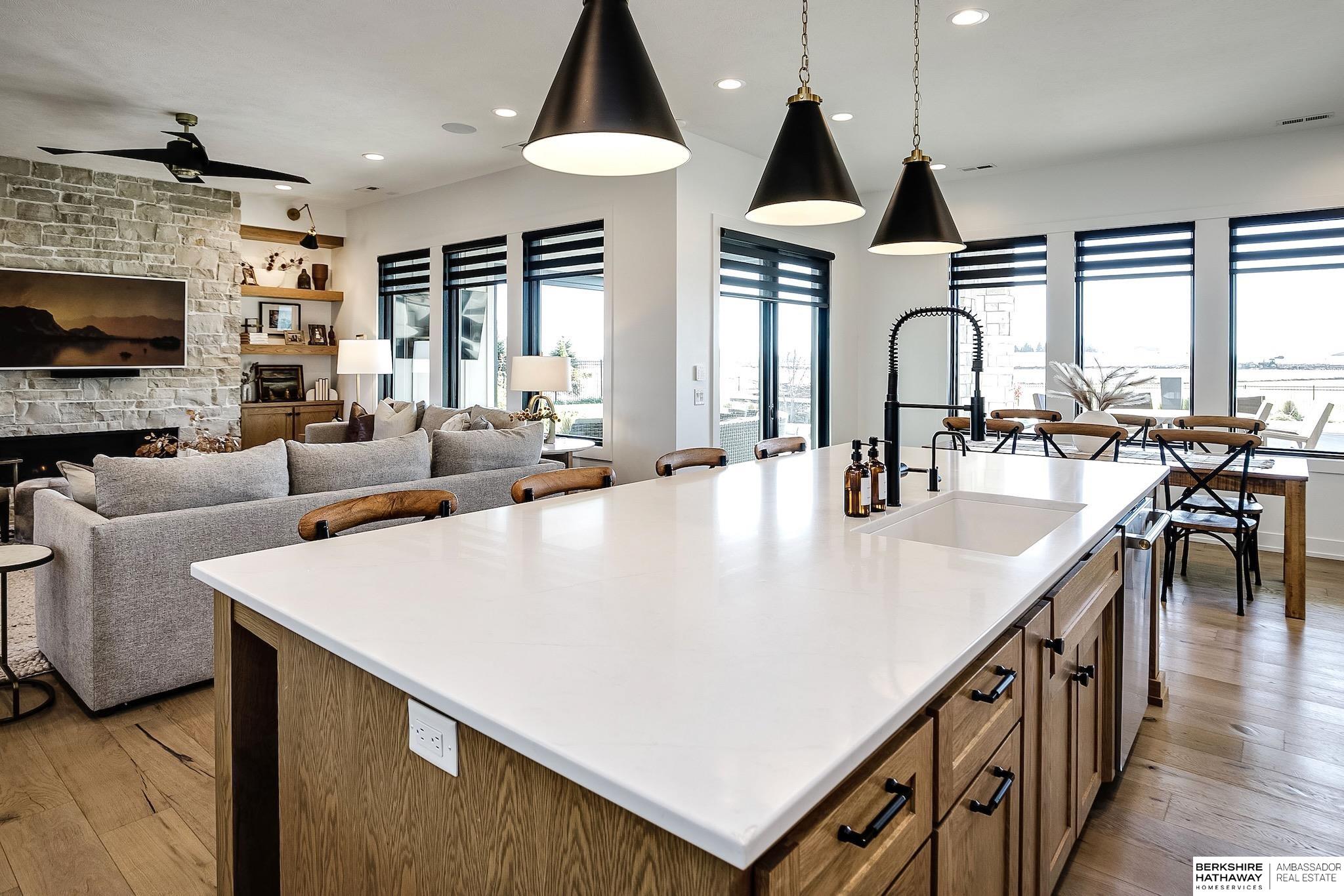 Yutan, Nebraska 68073, United States, 4 Bedrooms Bedrooms, ,4 BathroomsBathrooms,Residential,Pending,120025