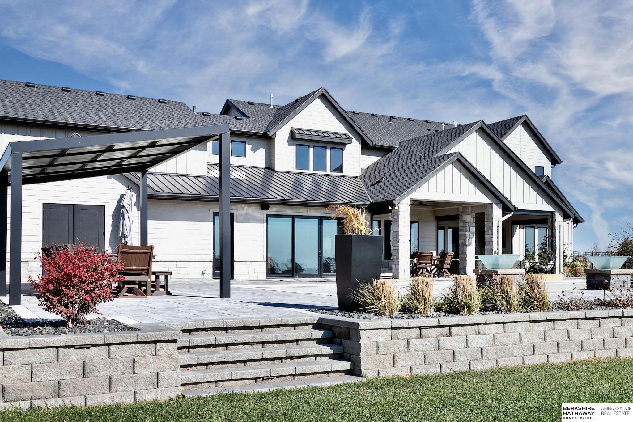 Yutan, Nebraska 68073, United States, 4 Bedrooms Bedrooms, ,4 BathroomsBathrooms,Residential,Pending,120025